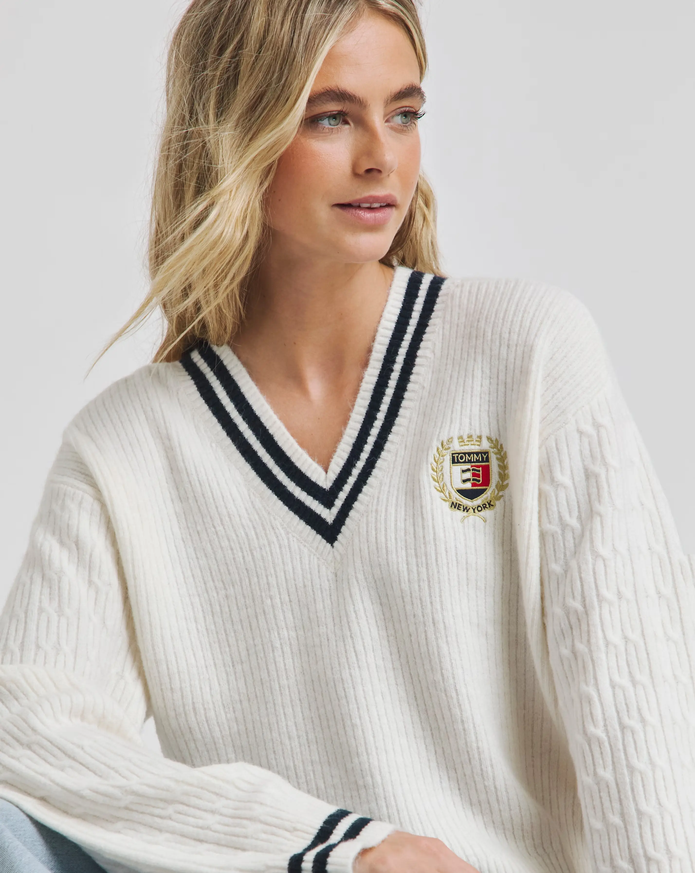 100135-tommy-jeans-v-neck-crest-cable-sweater-1.webp