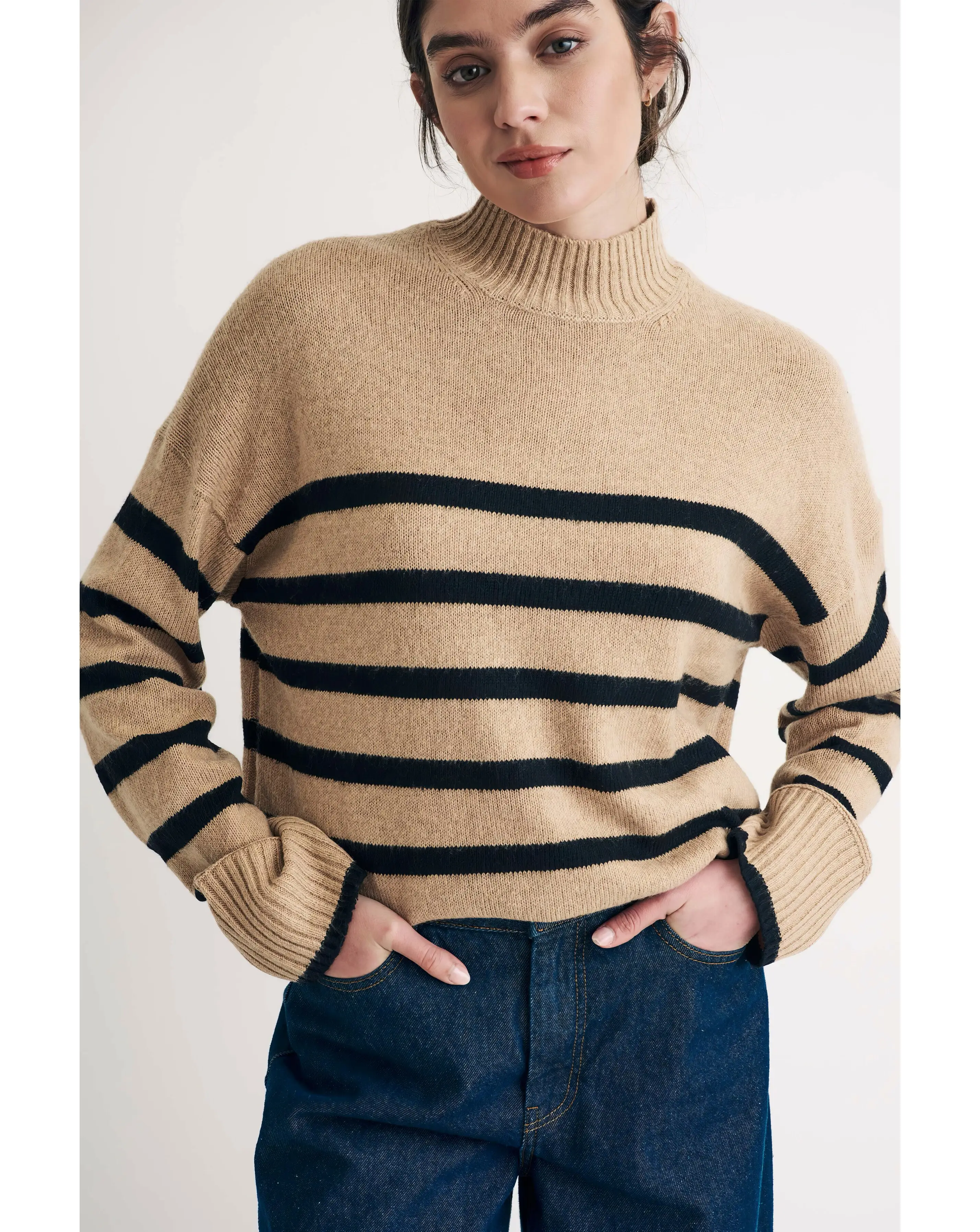 100547-nobody-x27-s-child-stripe-longline-jumper-1.webp