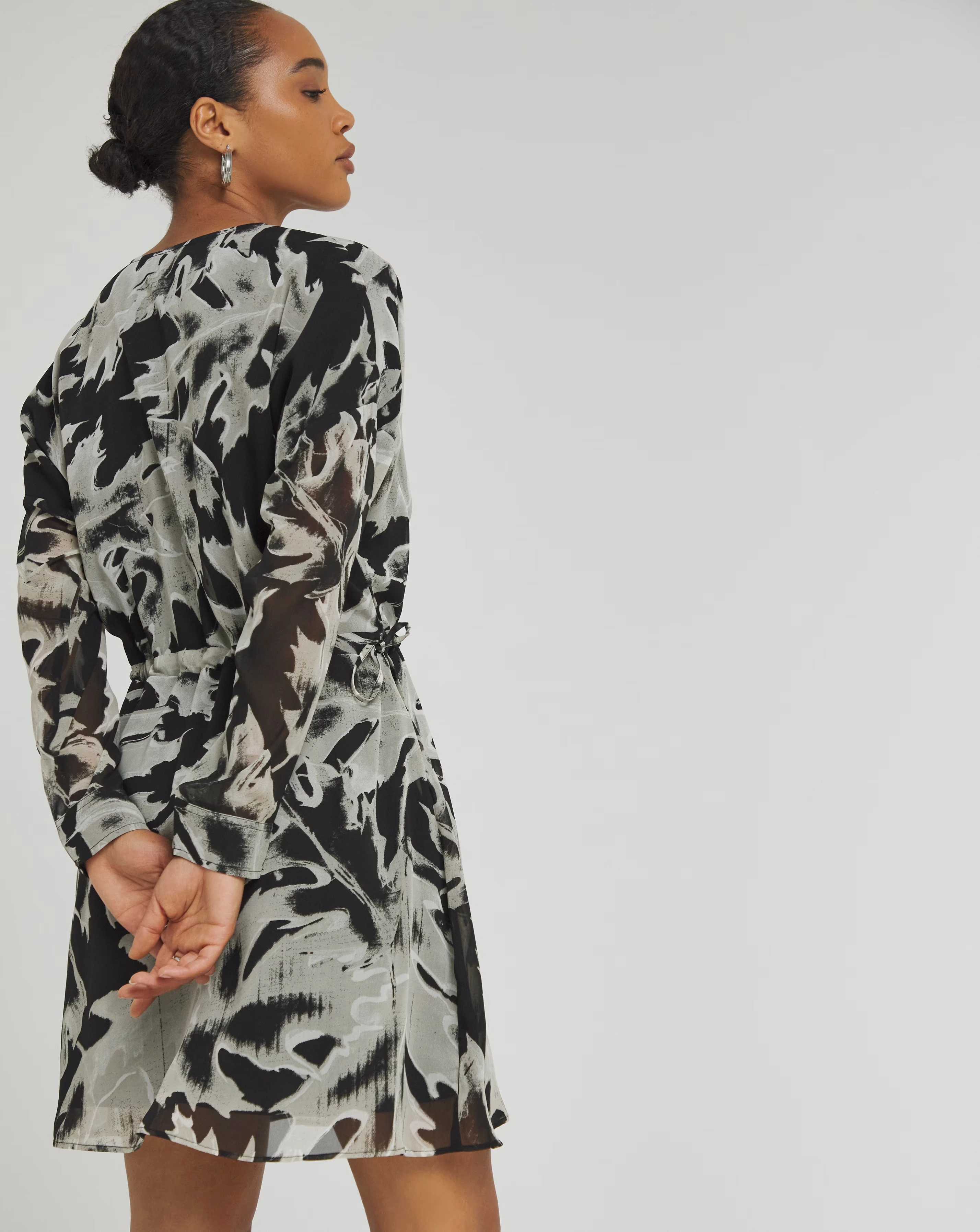 100692-religion-flash-dress-1.webp