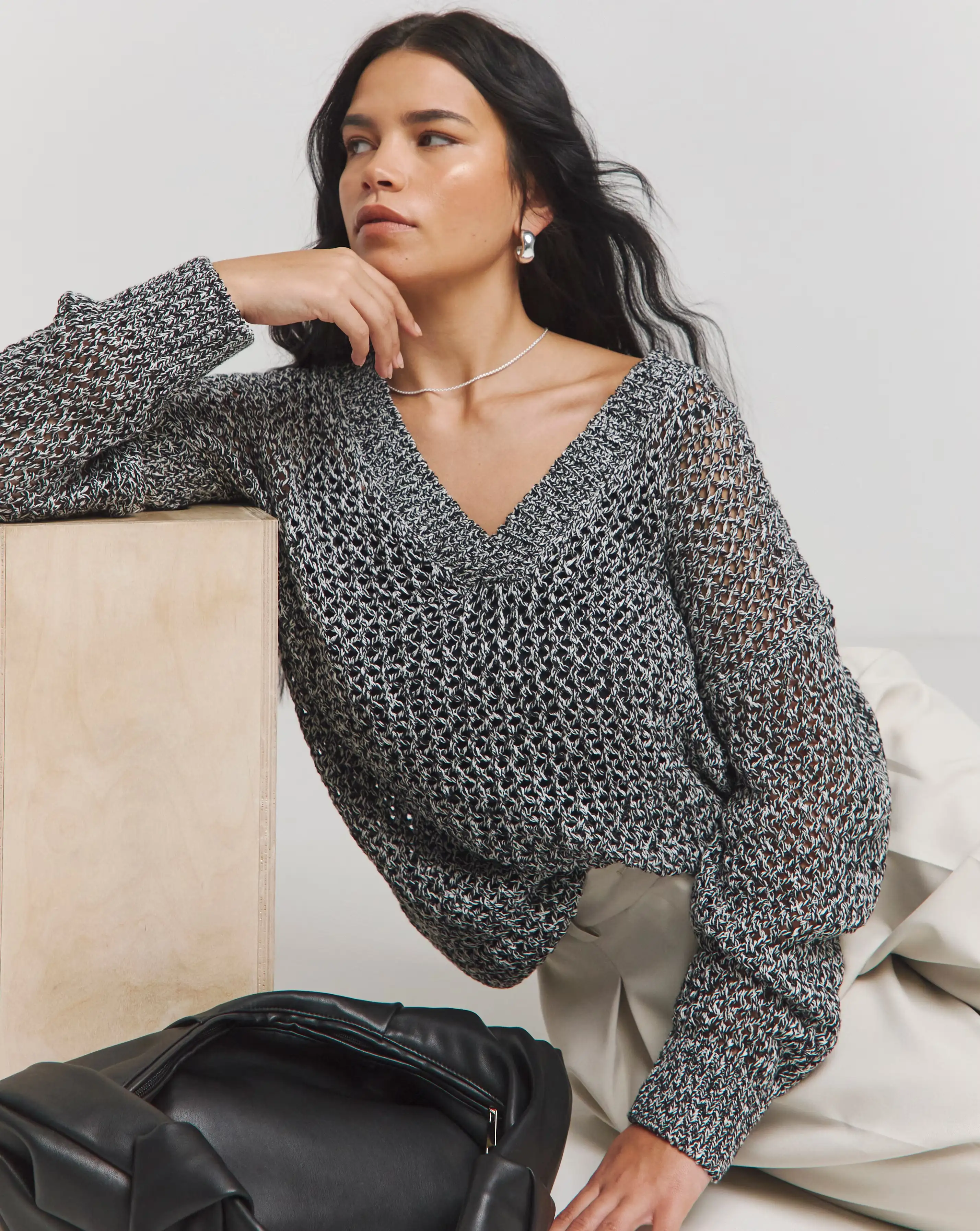 Grey Twist Open Knit V Neck Slouchy Longline Jumper 1 101497-grey-twist-open-knit-v-neck-slouchy-longline-jumper-1.webp