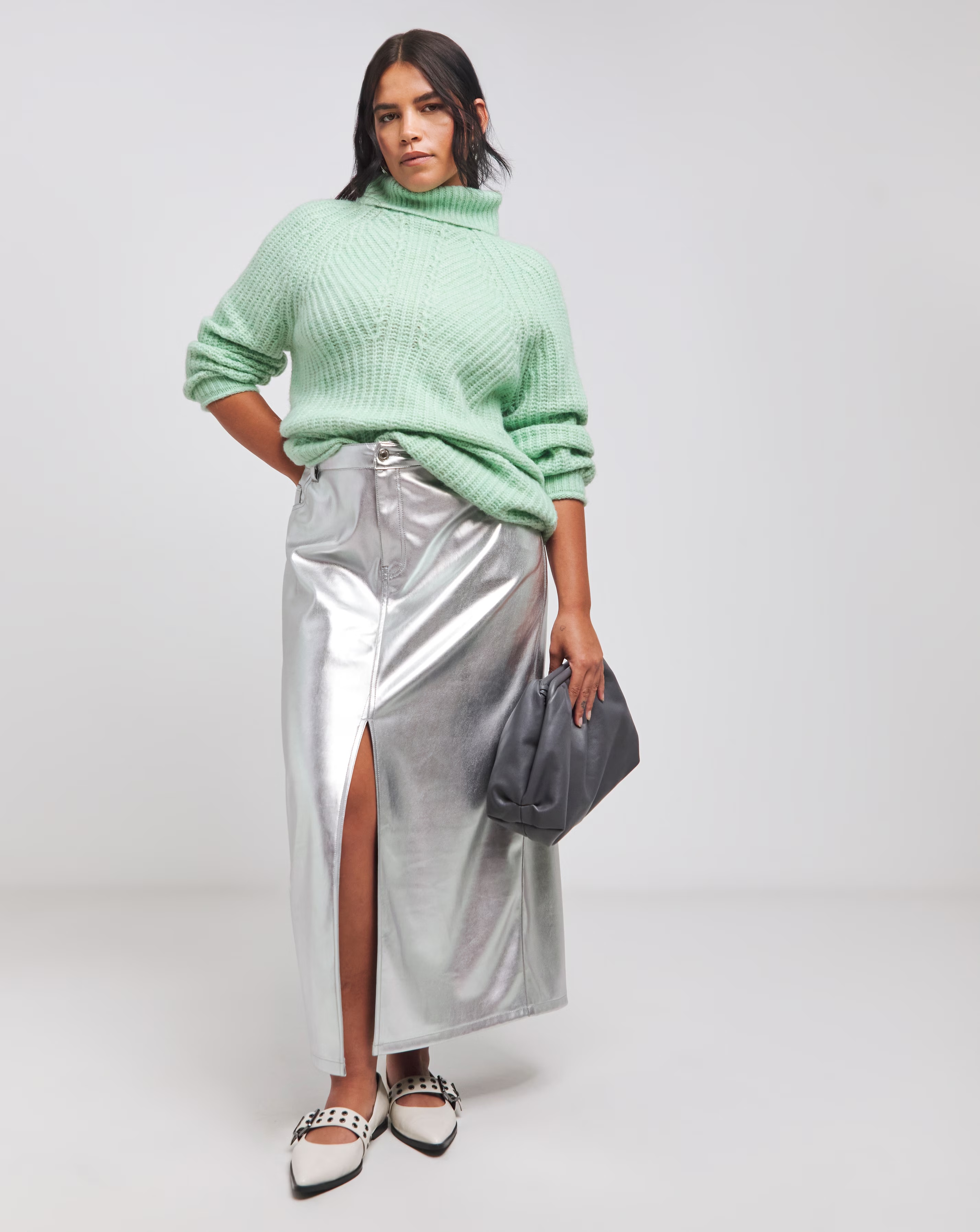 101709-green-chunky-roll-neck-longline-jumper-1.webp
