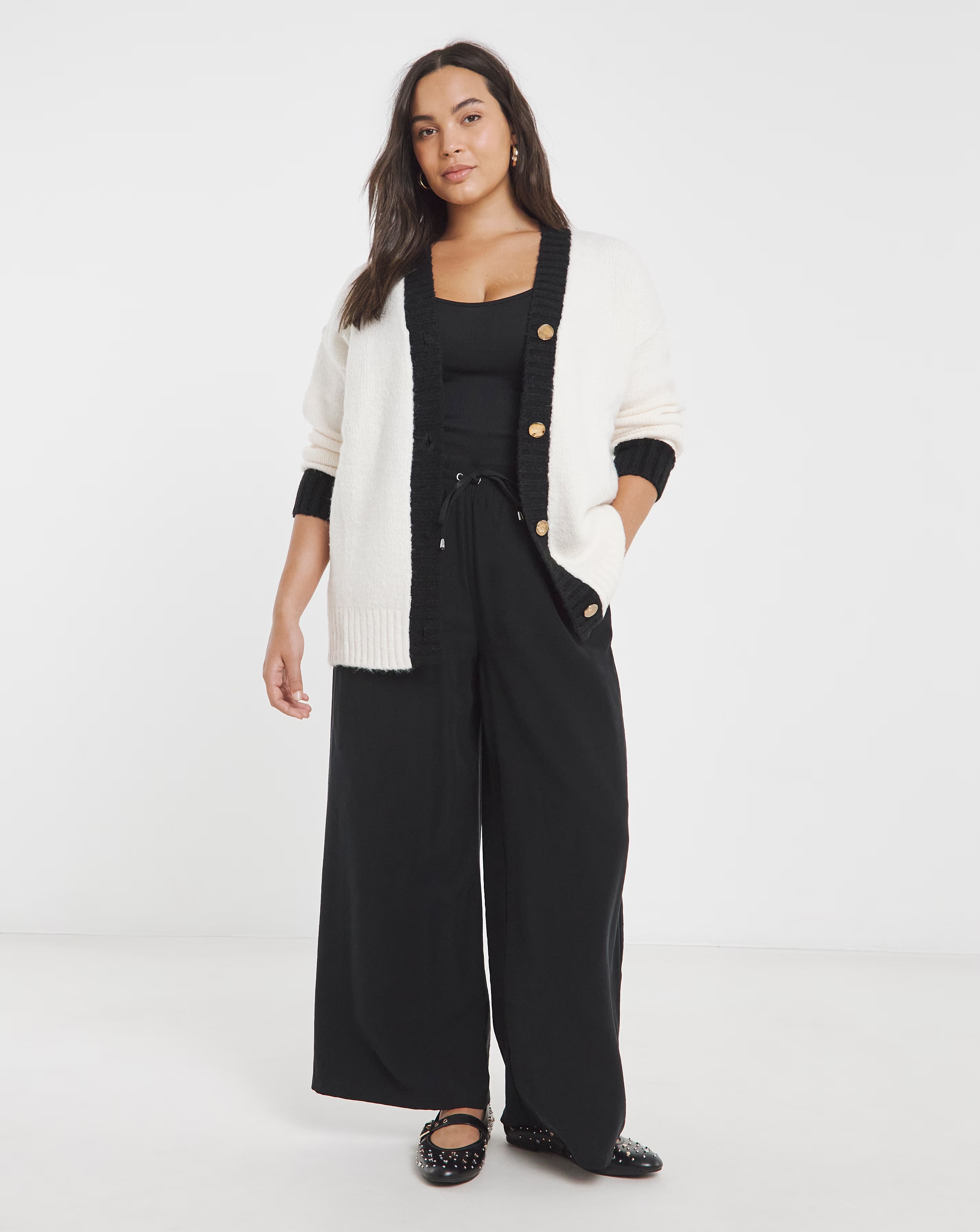 101915-mono-tipped-boyfriend-cardigan-1.webp