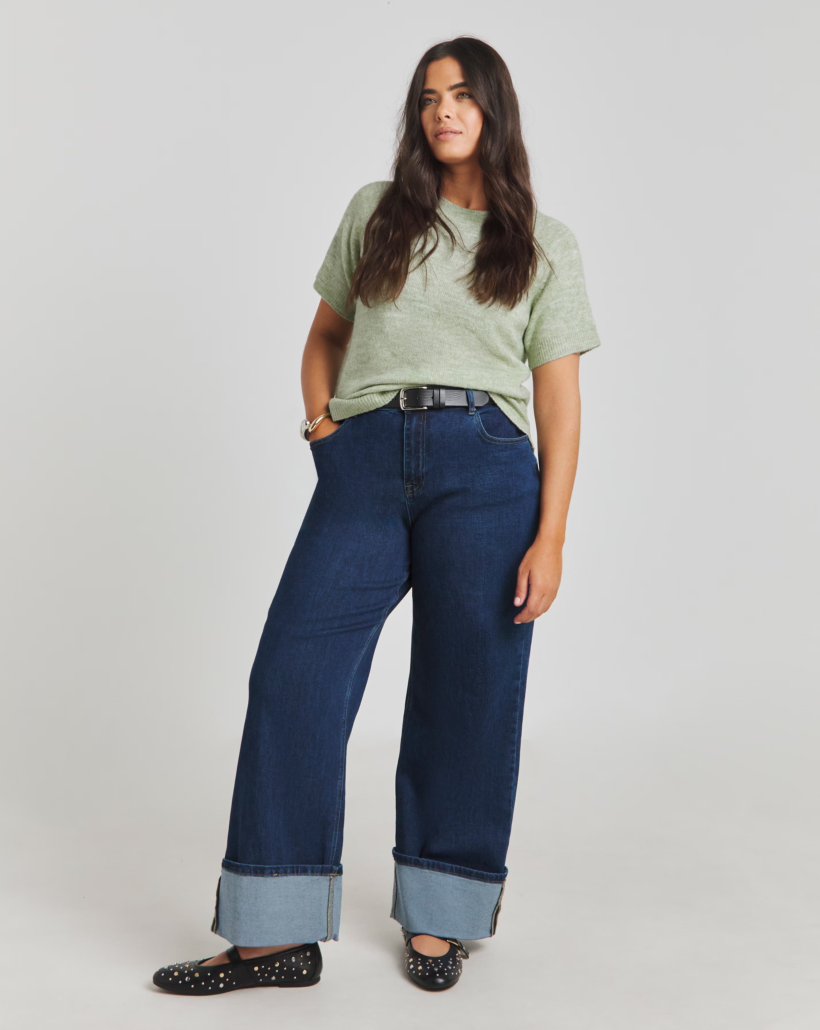 102191-sage-short-sleeve-crew-neck-jumper-1.webp