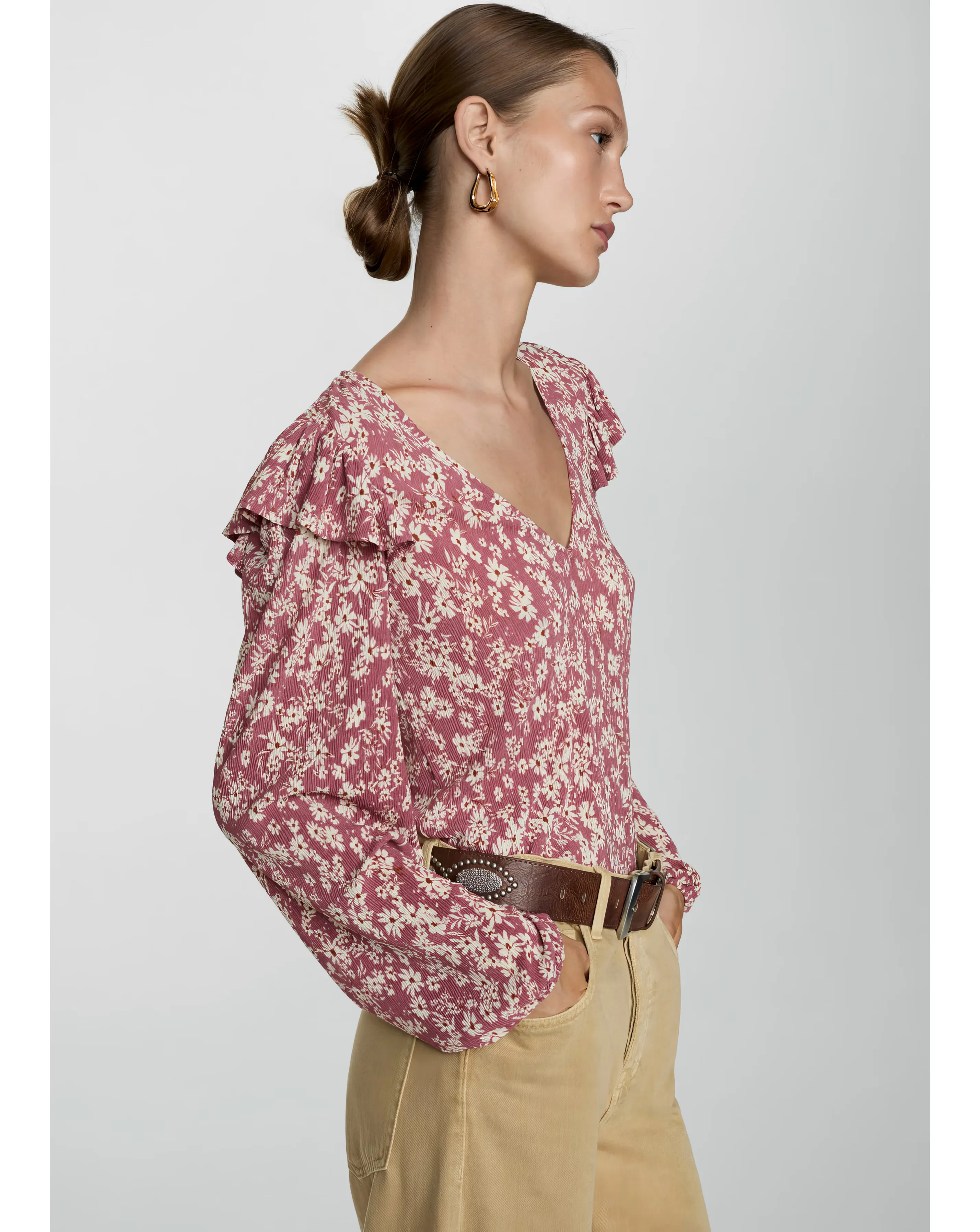 102701-mango-floral-shoulder-ruffle-top-1.webp