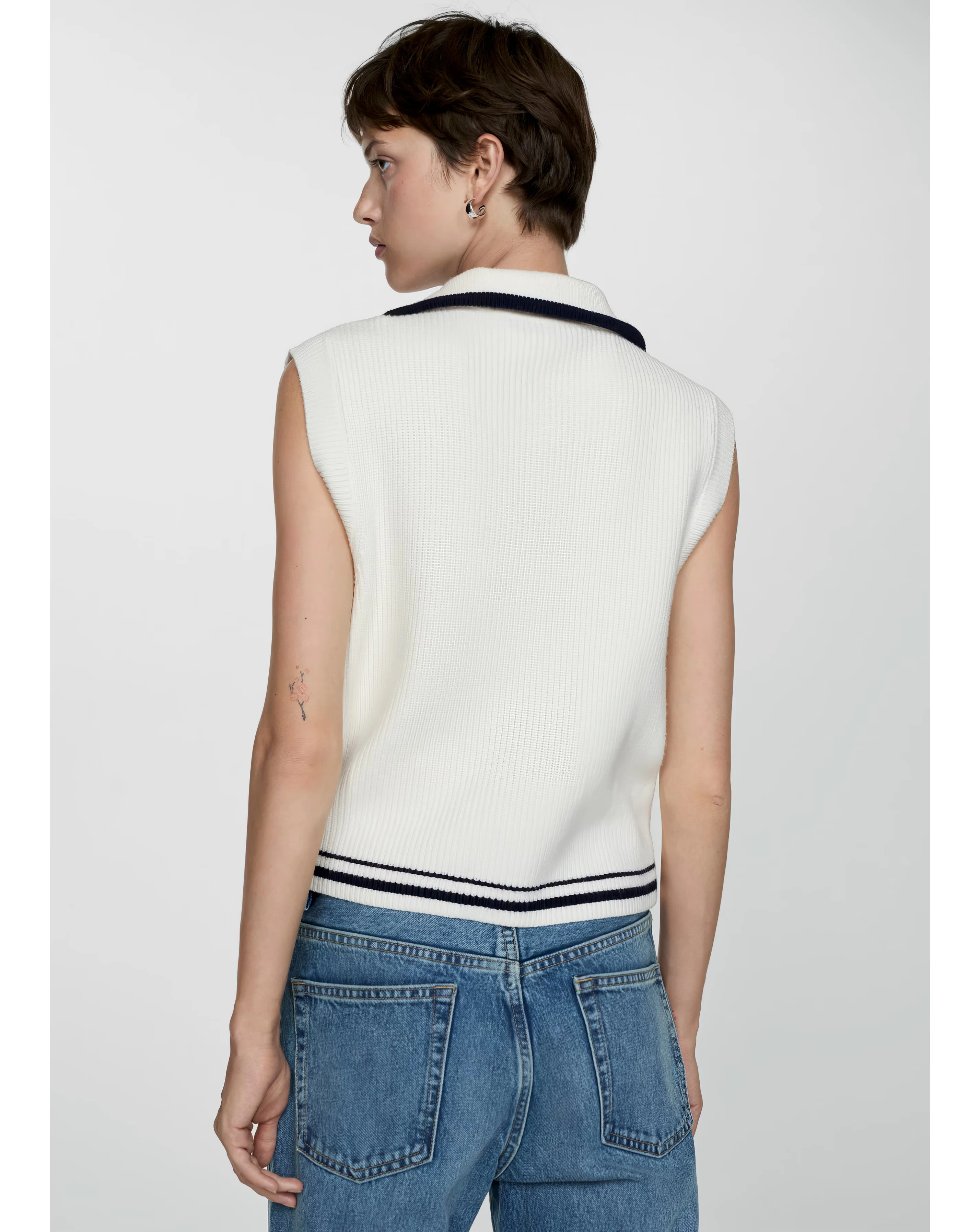 102721-mango-stripe-knit-vest-1.webp