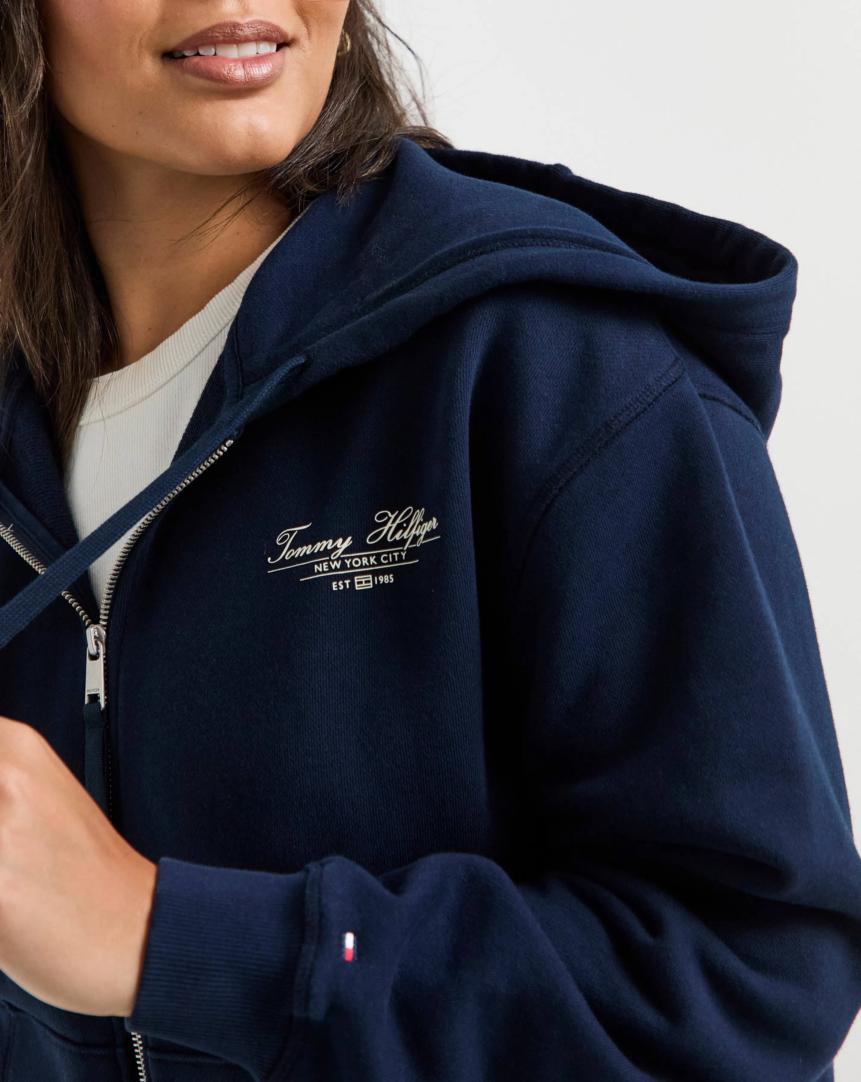 102937-tommy-hilfiger-script-zip-hoodie-1.webp