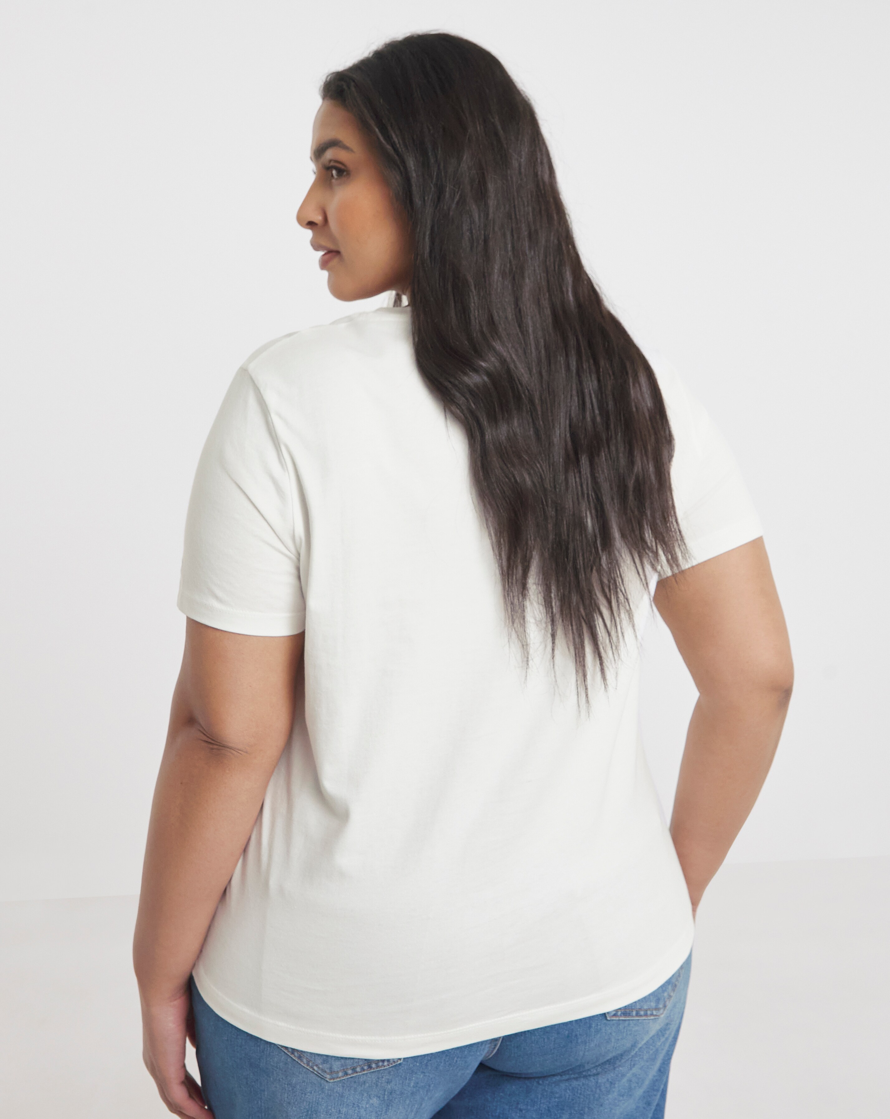 102987-tommy-hilfiger-script-crew-neck-short-sleeve-t-shirt-1.webp