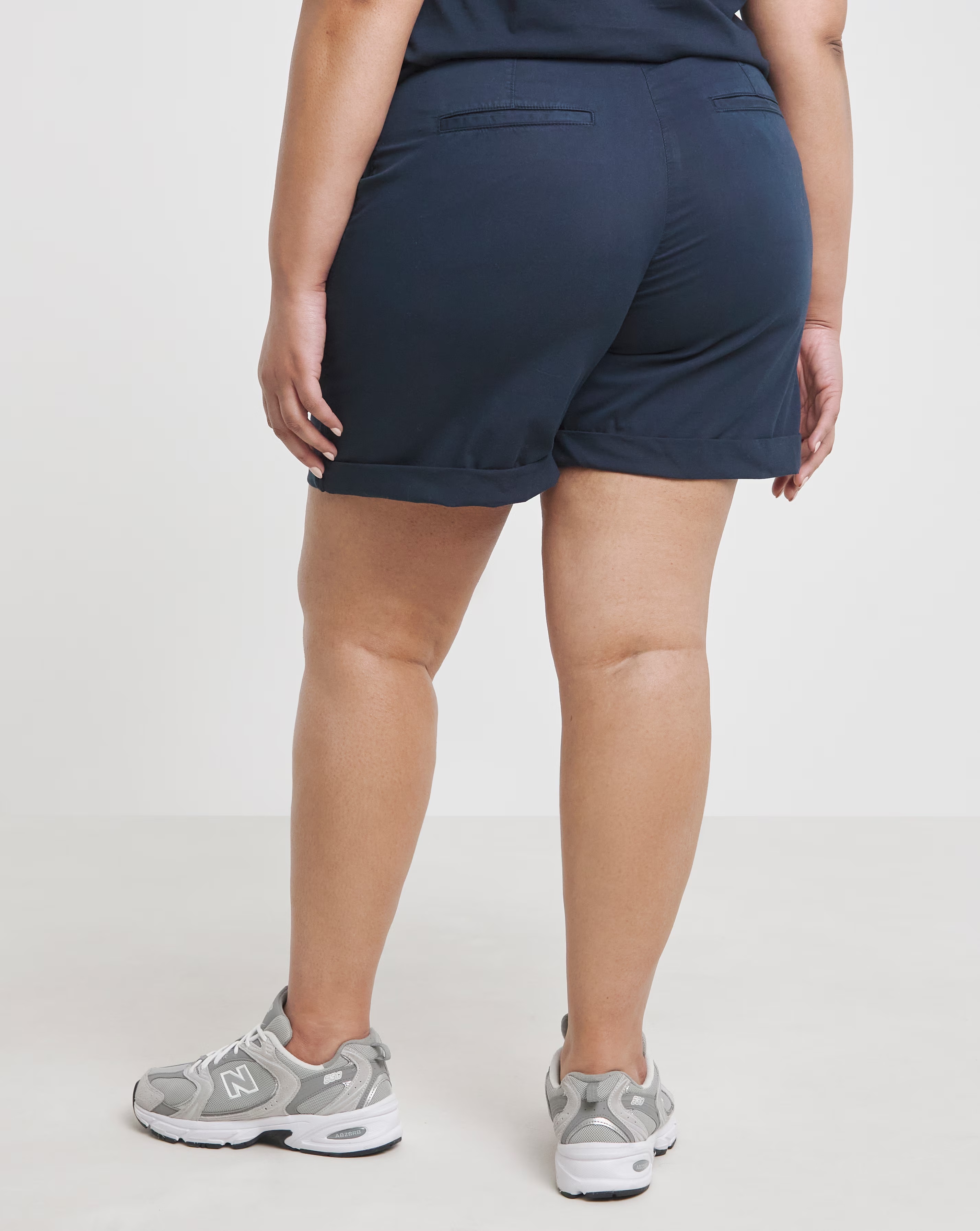 103037-tommy-hilfiger-chino-short-1.jpg