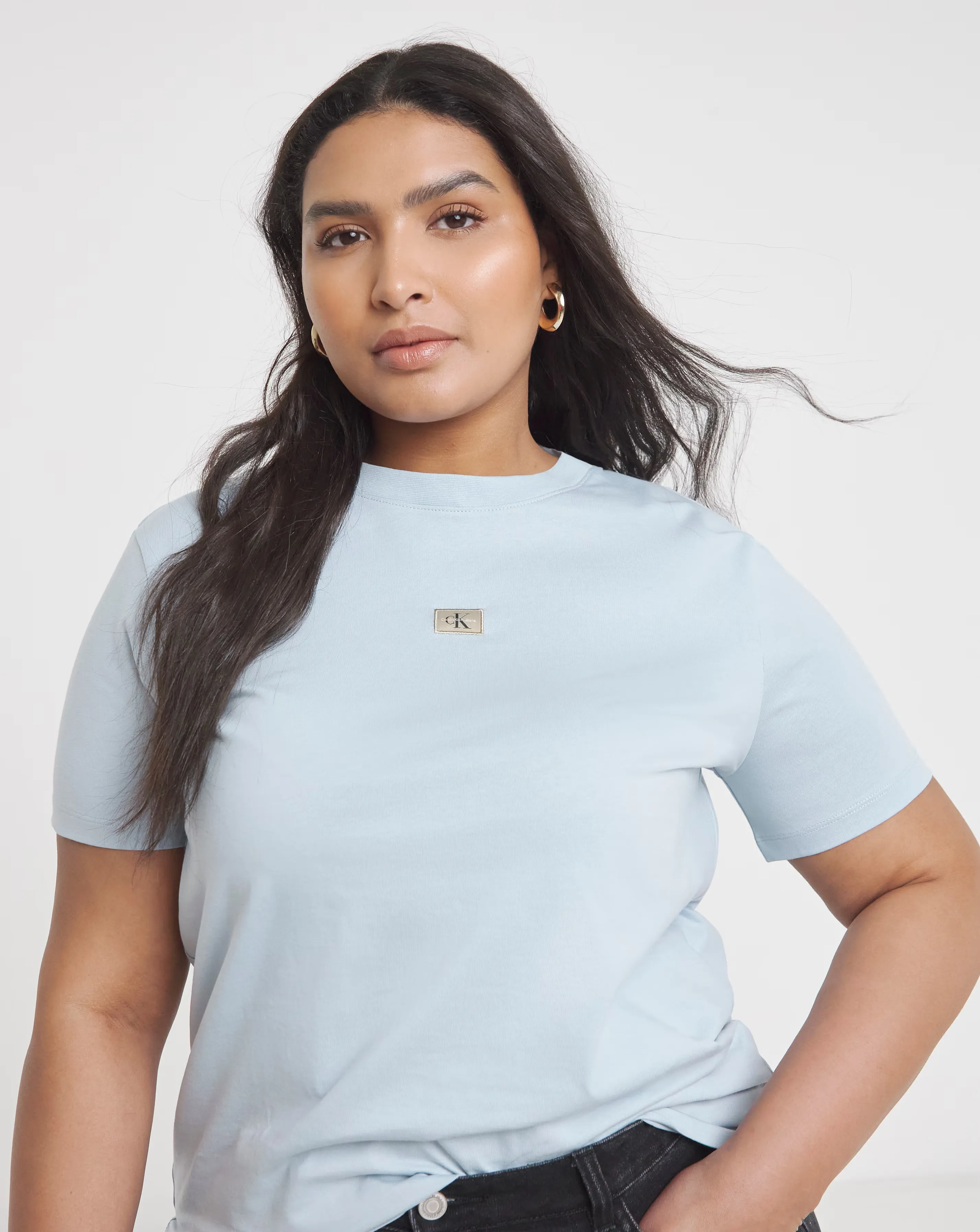 103283-calvin-klein-jeans-woven-label-regular-tee-1.webp