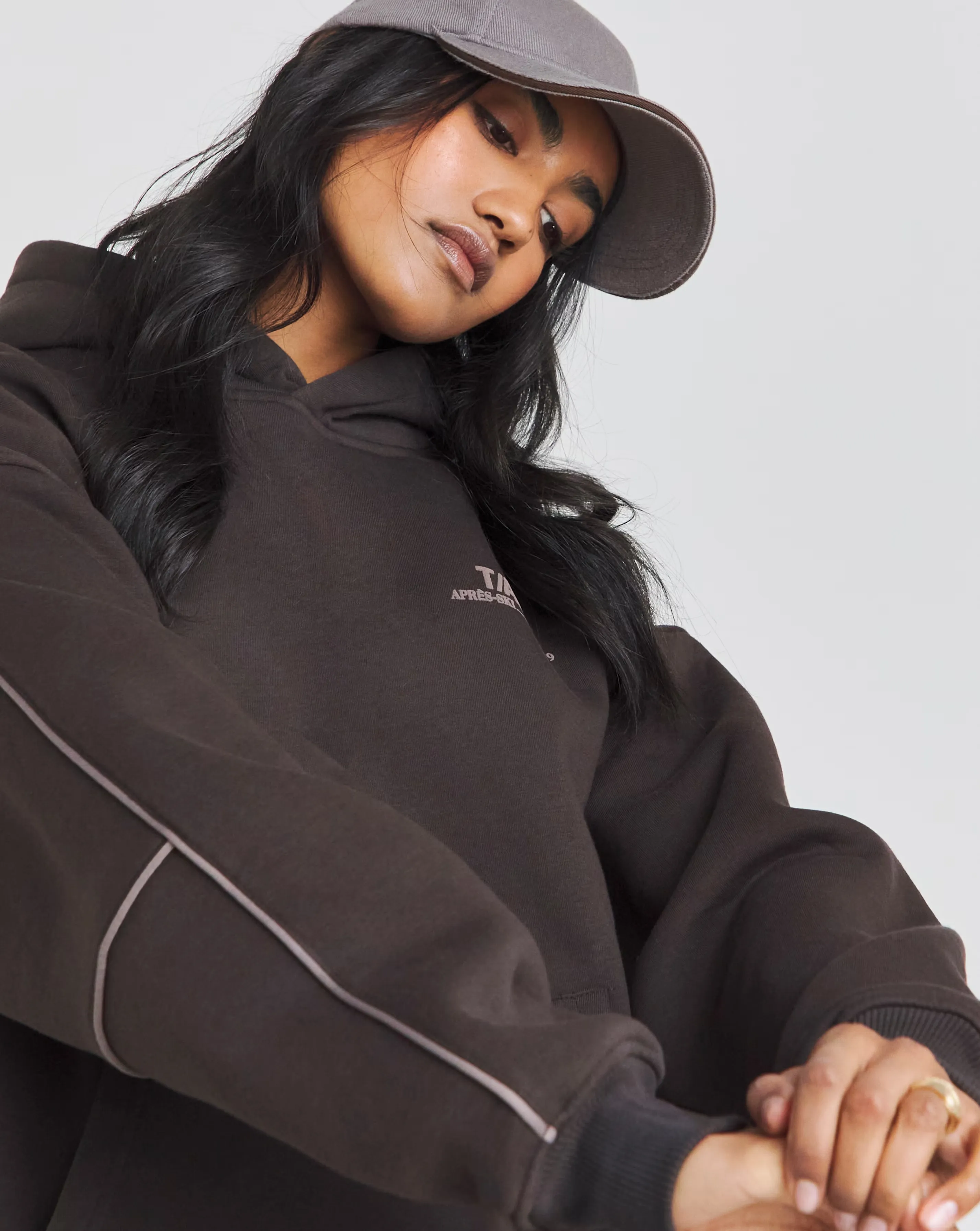 103327-tala-winter-sports-oversized-hoodie-1.webp