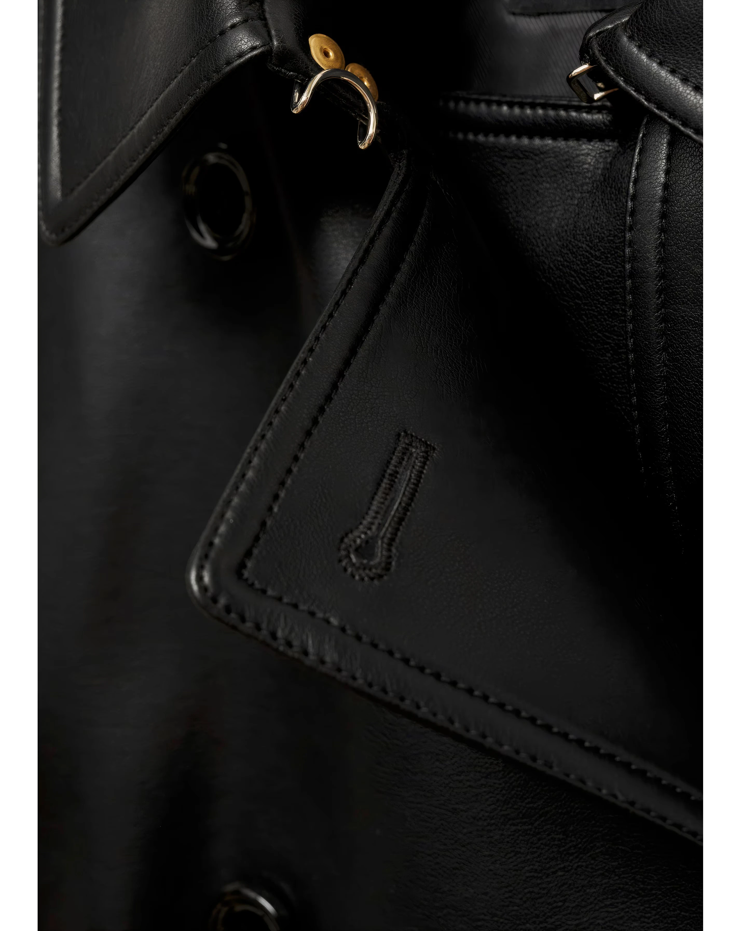 104109-mango-trenchcoat-polanapu-1.jpg