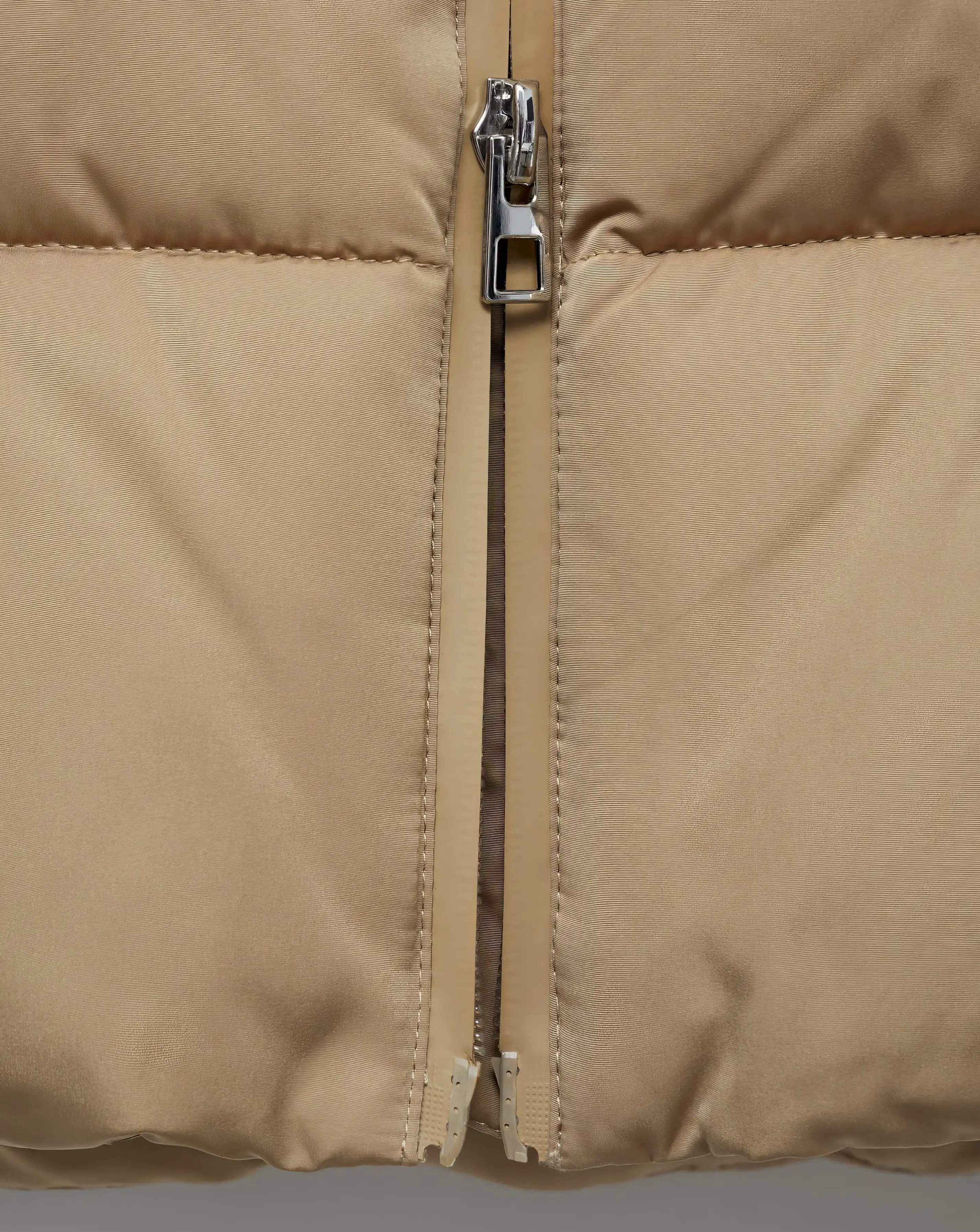 104293-mango-puffer-coat-tokyo-1.webp