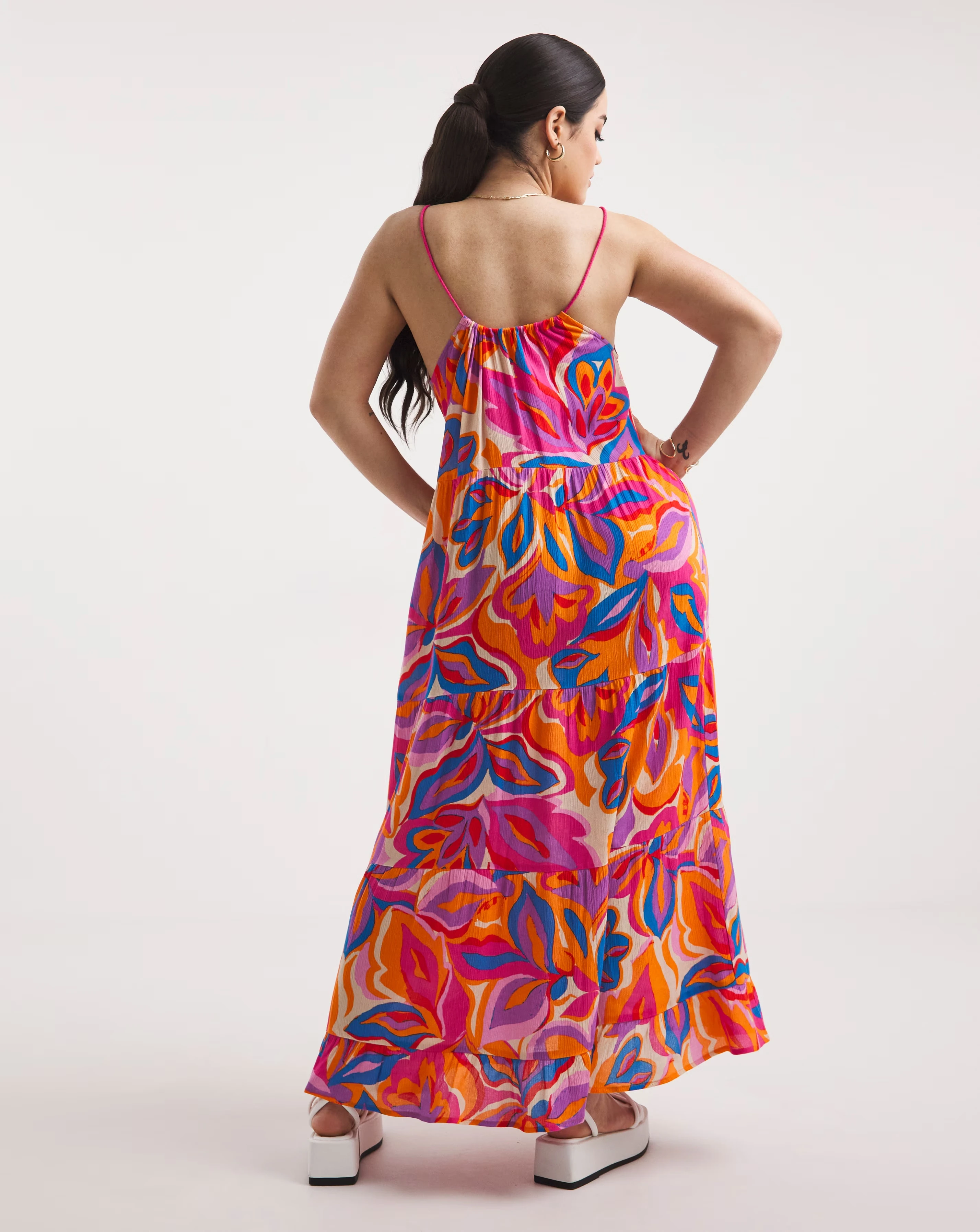 107184-floral-maxi-tiered-beach-dress-1.webp