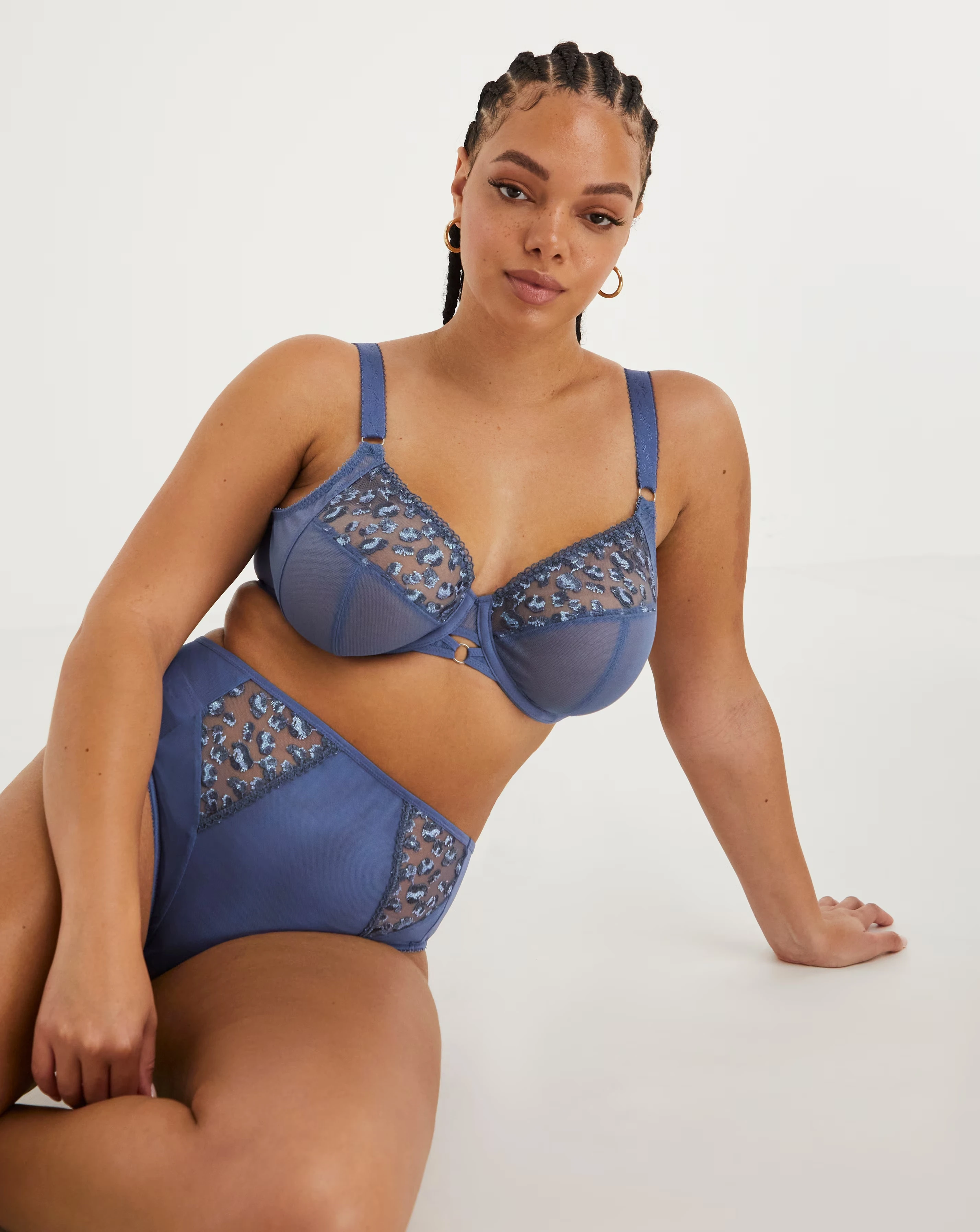 Elomi Namrah Plunge Wired Bra 1 107681-elomi-namrah-plunge-wired-bra-1.webp