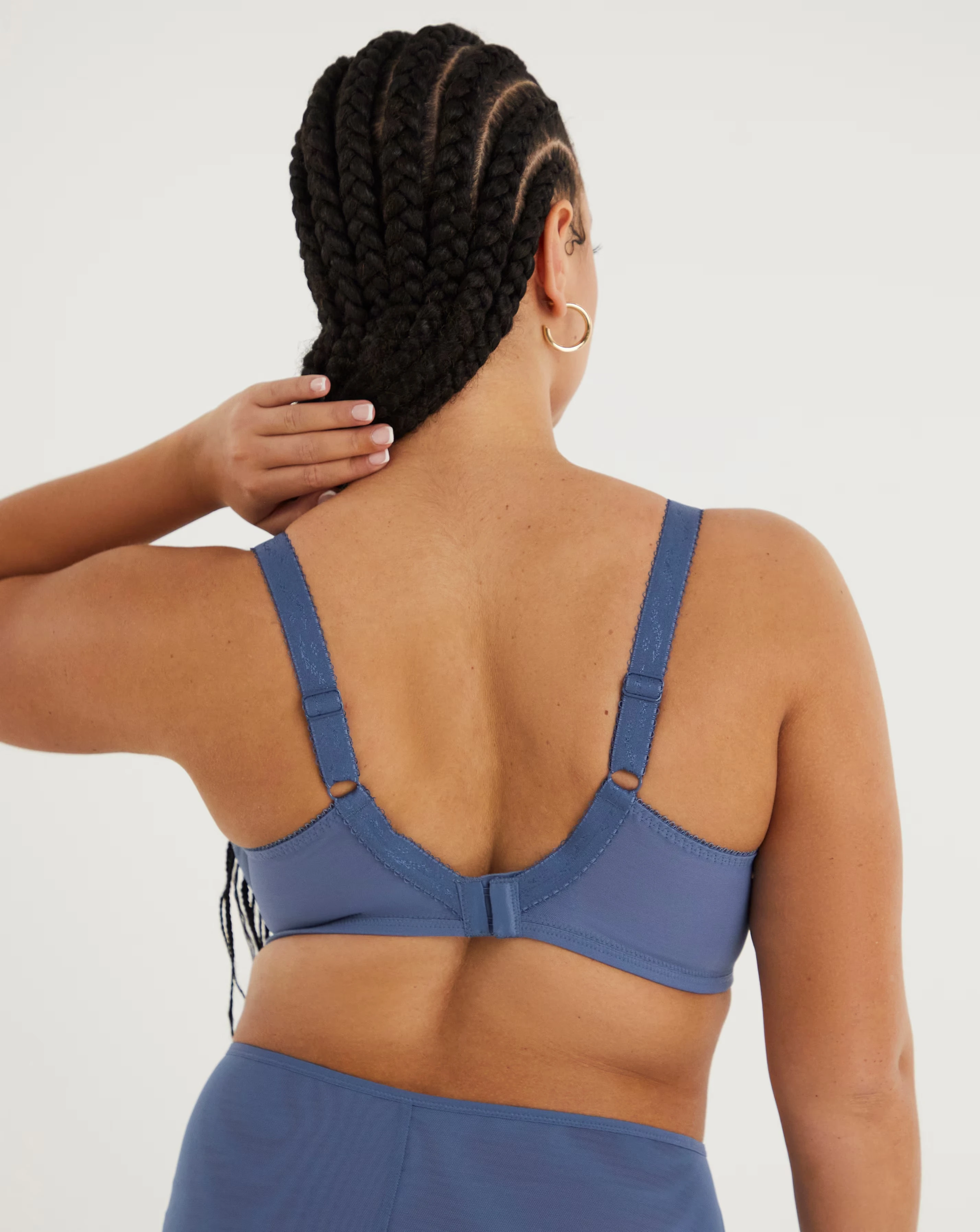 107681-elomi-namrah-plunge-wired-bra-1.webp