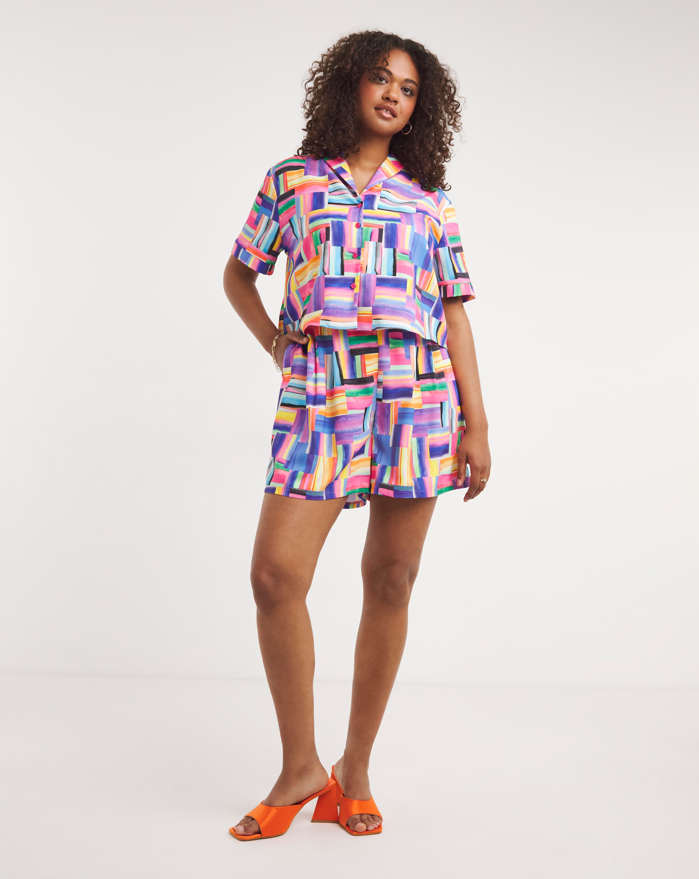 Twisted Wunder Primrose Shorts