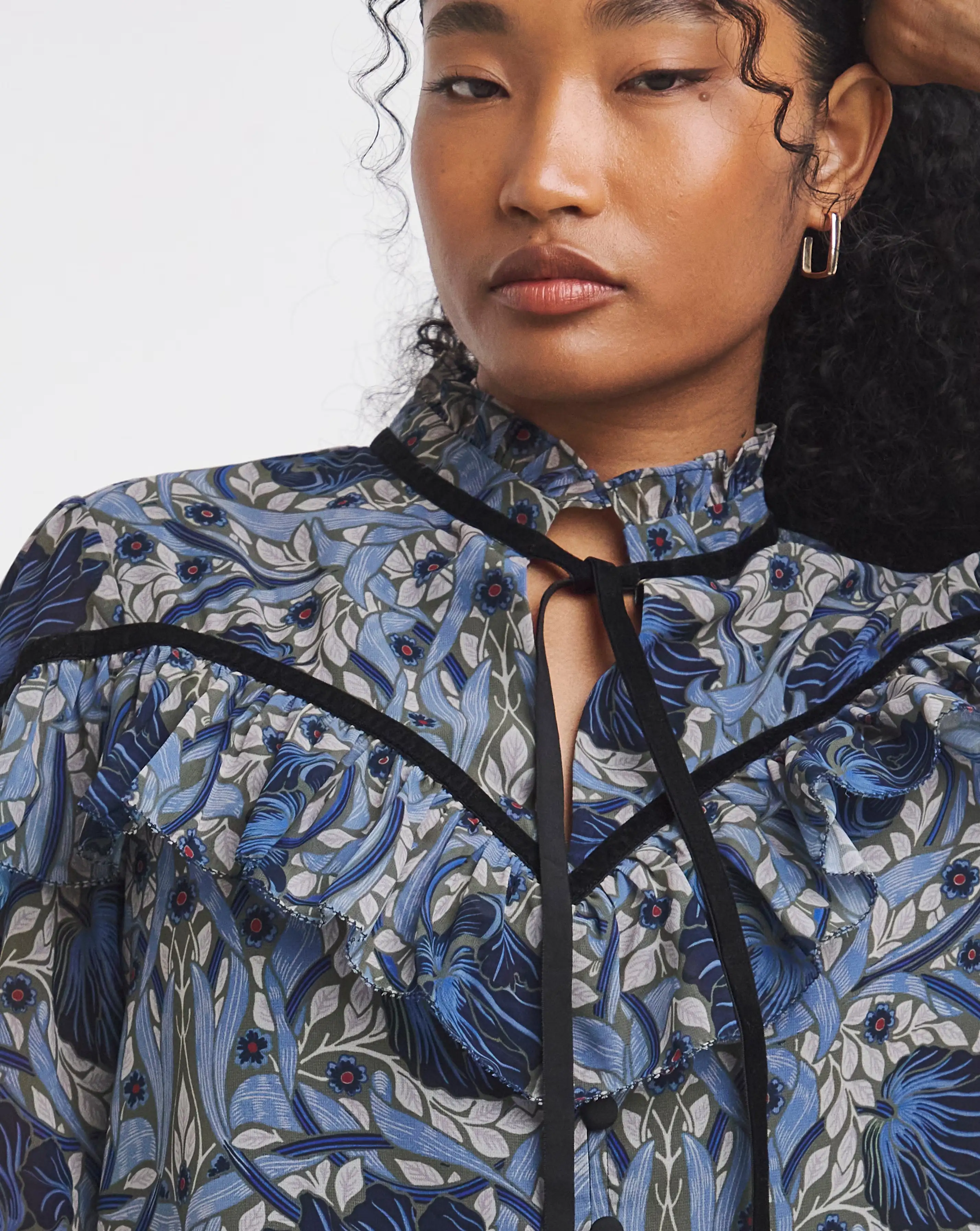 111244-hope-amp-ivy-mylene-william-morris-society-blouse-1.webp