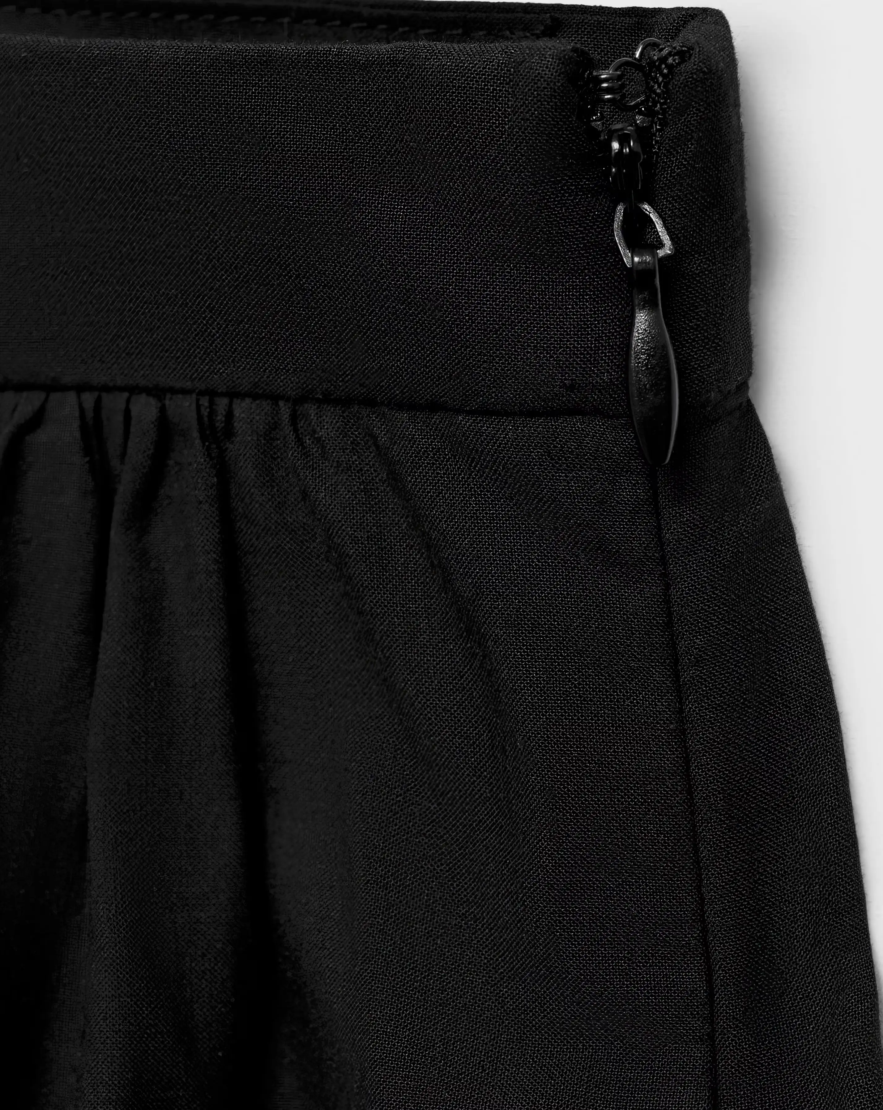 111584-mango-skirt-claus-1.jpg