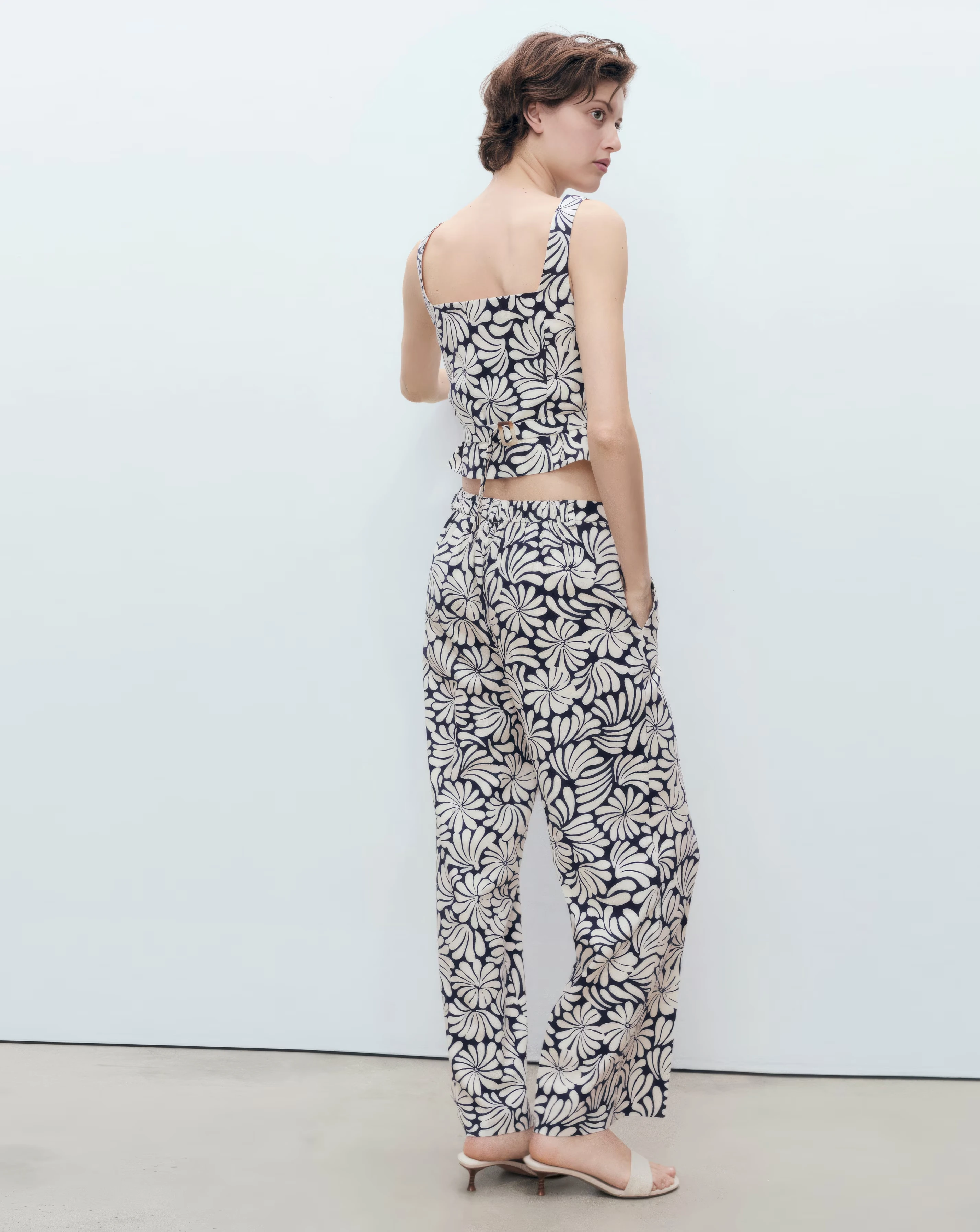 111604-mango-trousers-coco-1.jpg