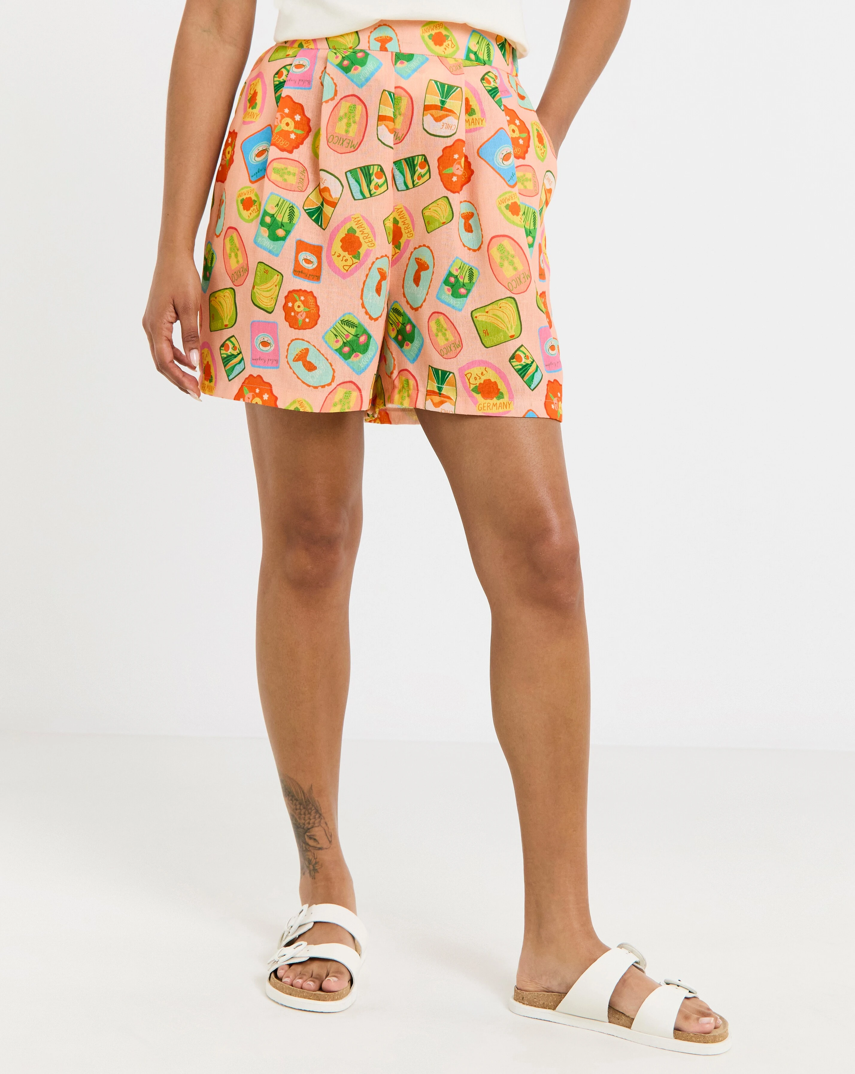 111737-twisted-wunder-linen-postcard-shorts-1.jpg