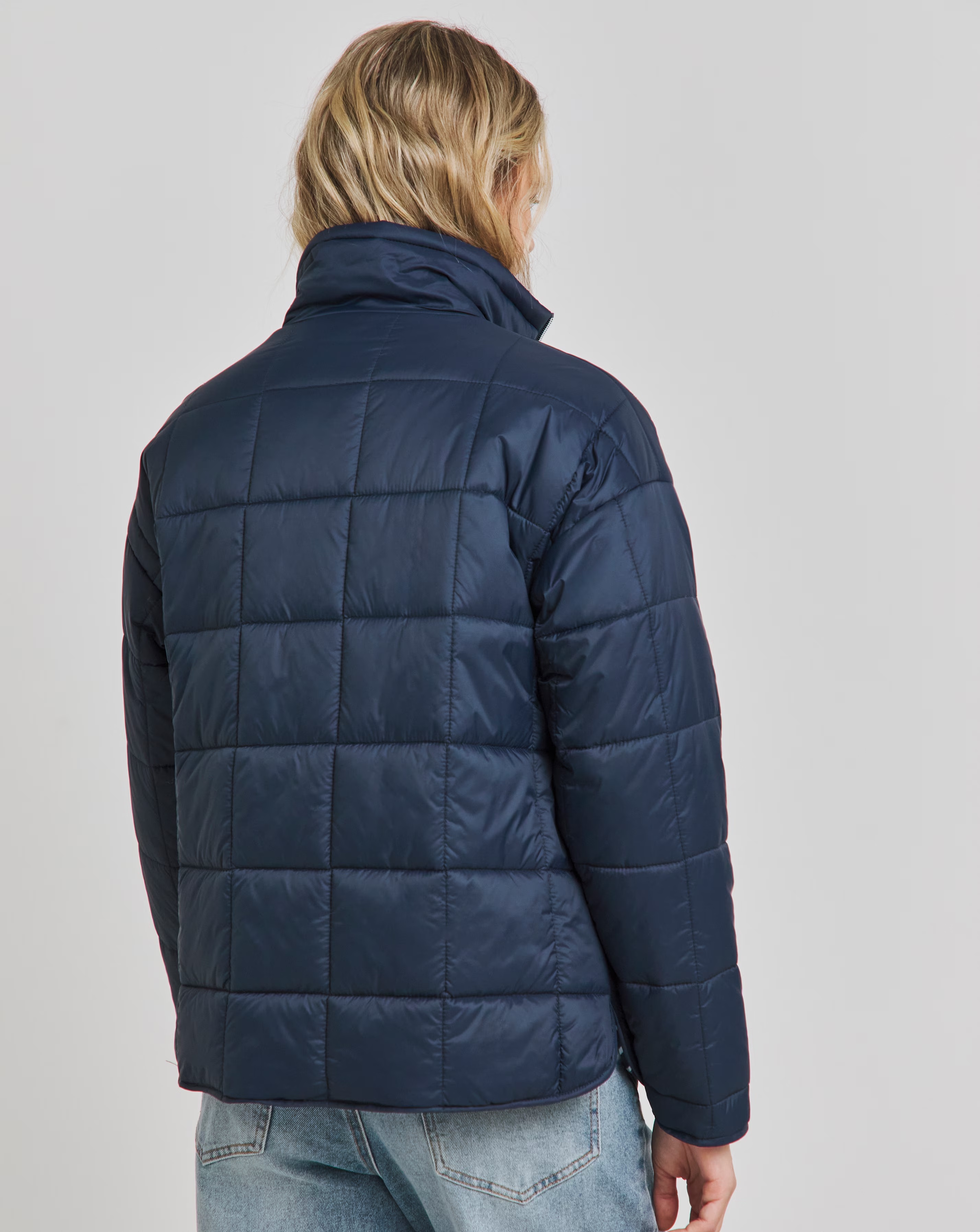 112186-regatta-courcelle-quilted-jacket-1.webp