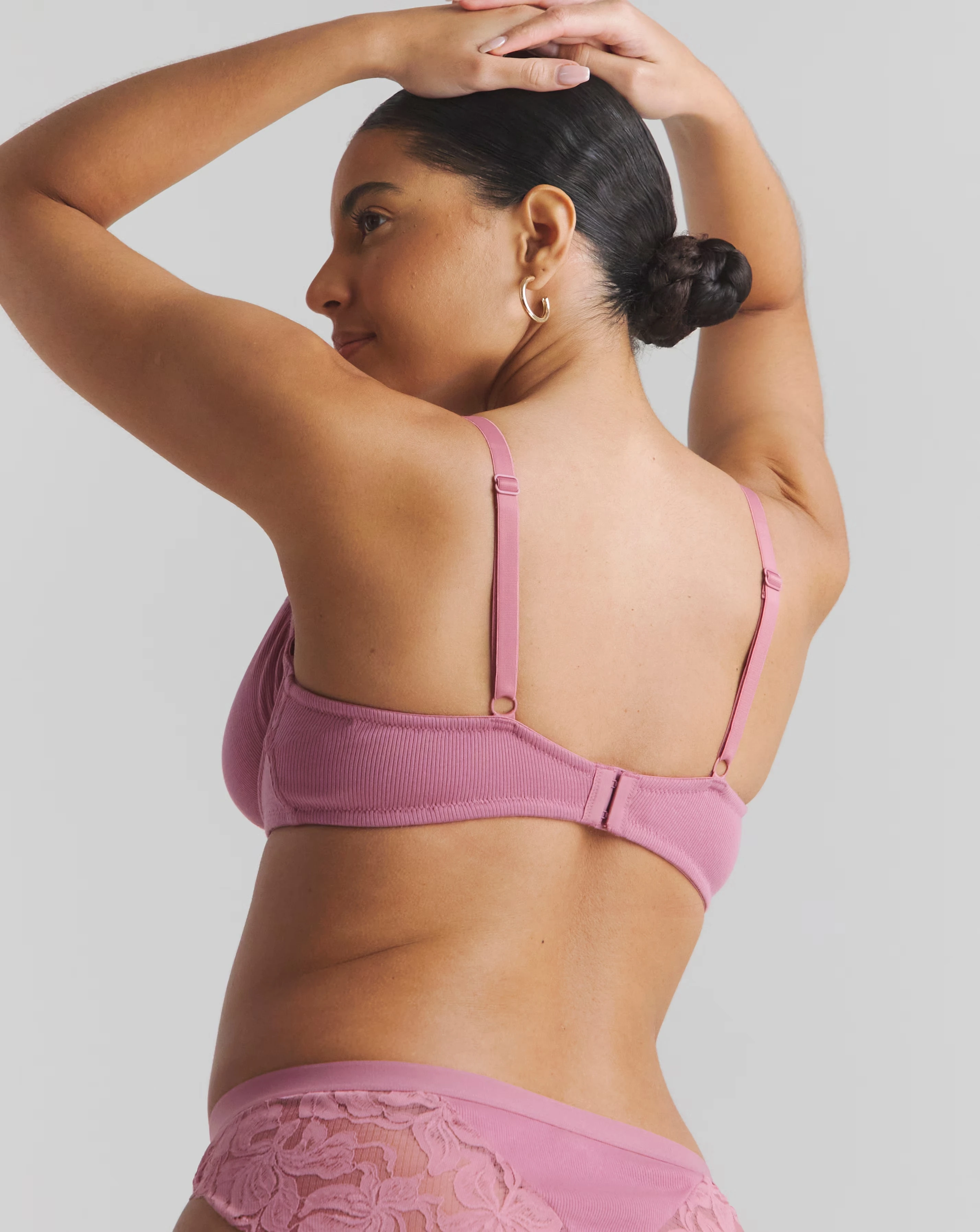 112818-pretty-secrets-3-pack-harper-lace-ribbed-full-cup-wired-bras-b-g–1.webp
