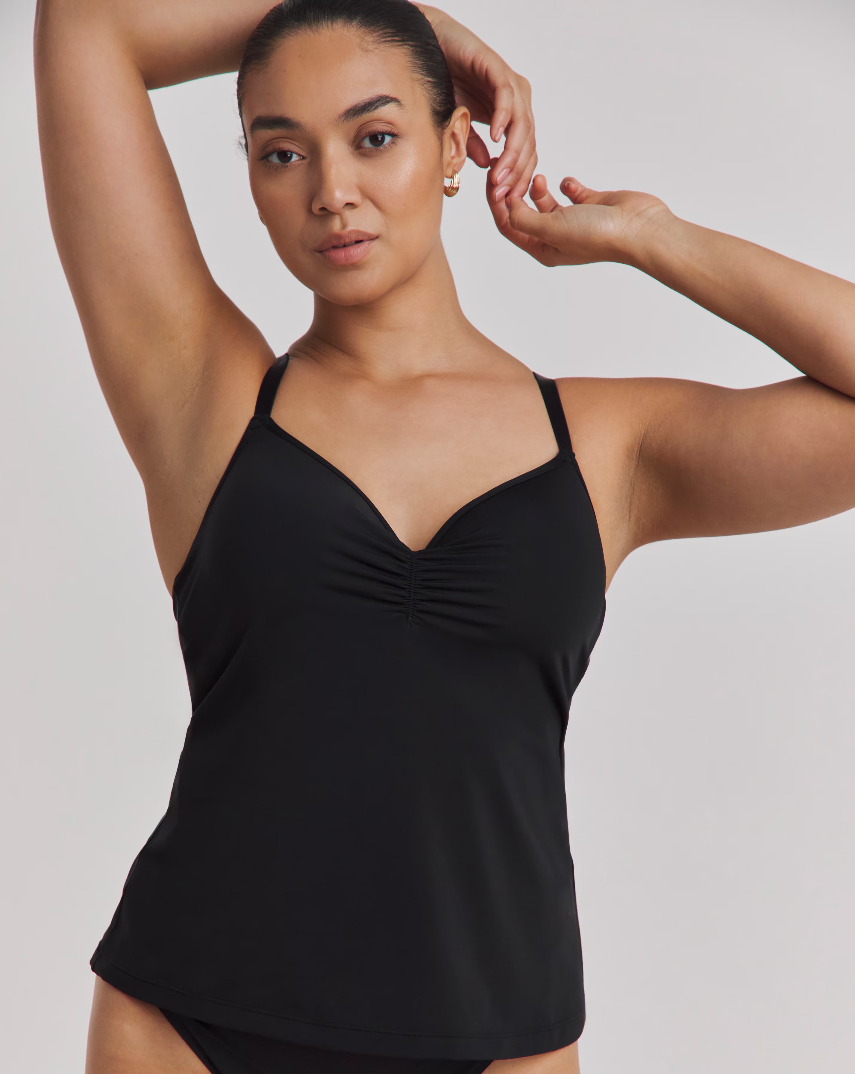113048-magisculpt-light-control-2-pack-smoothing-vests-black-white-1.jpg