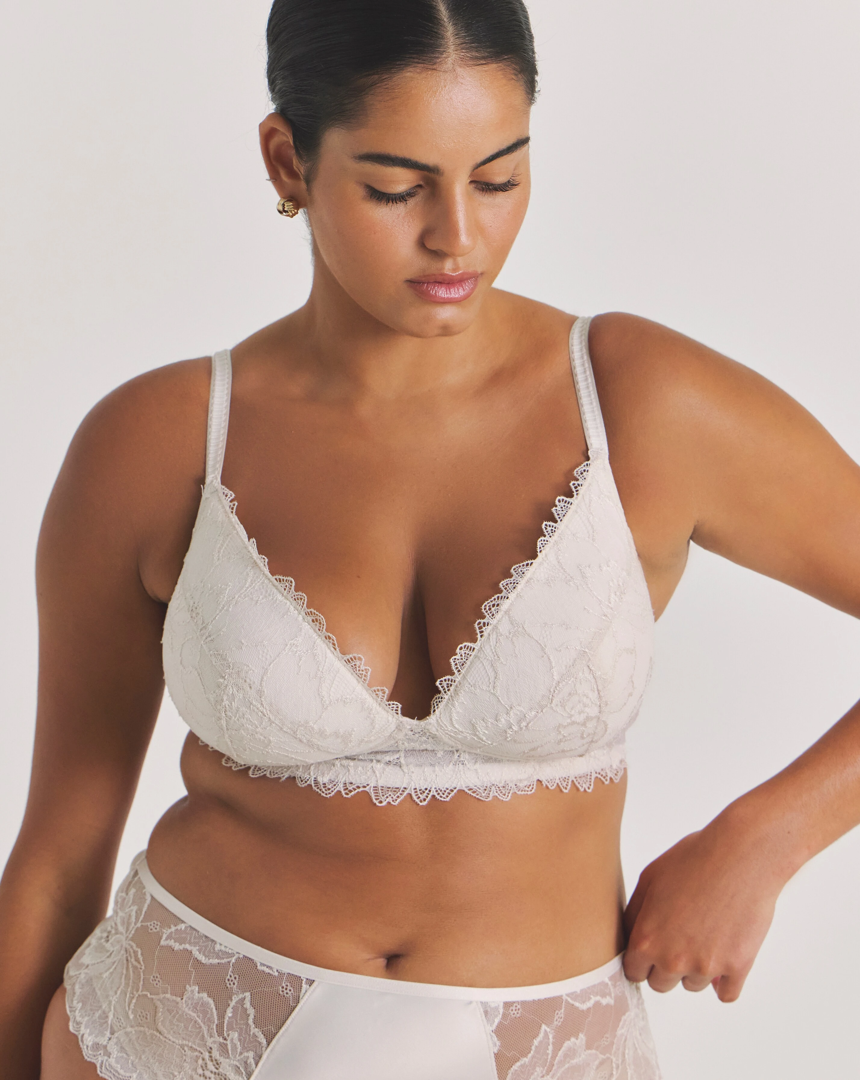113683-pretty-secrets-2-pack-willow-stretch-lace-non-wired-bralettes-b-f–1.webp