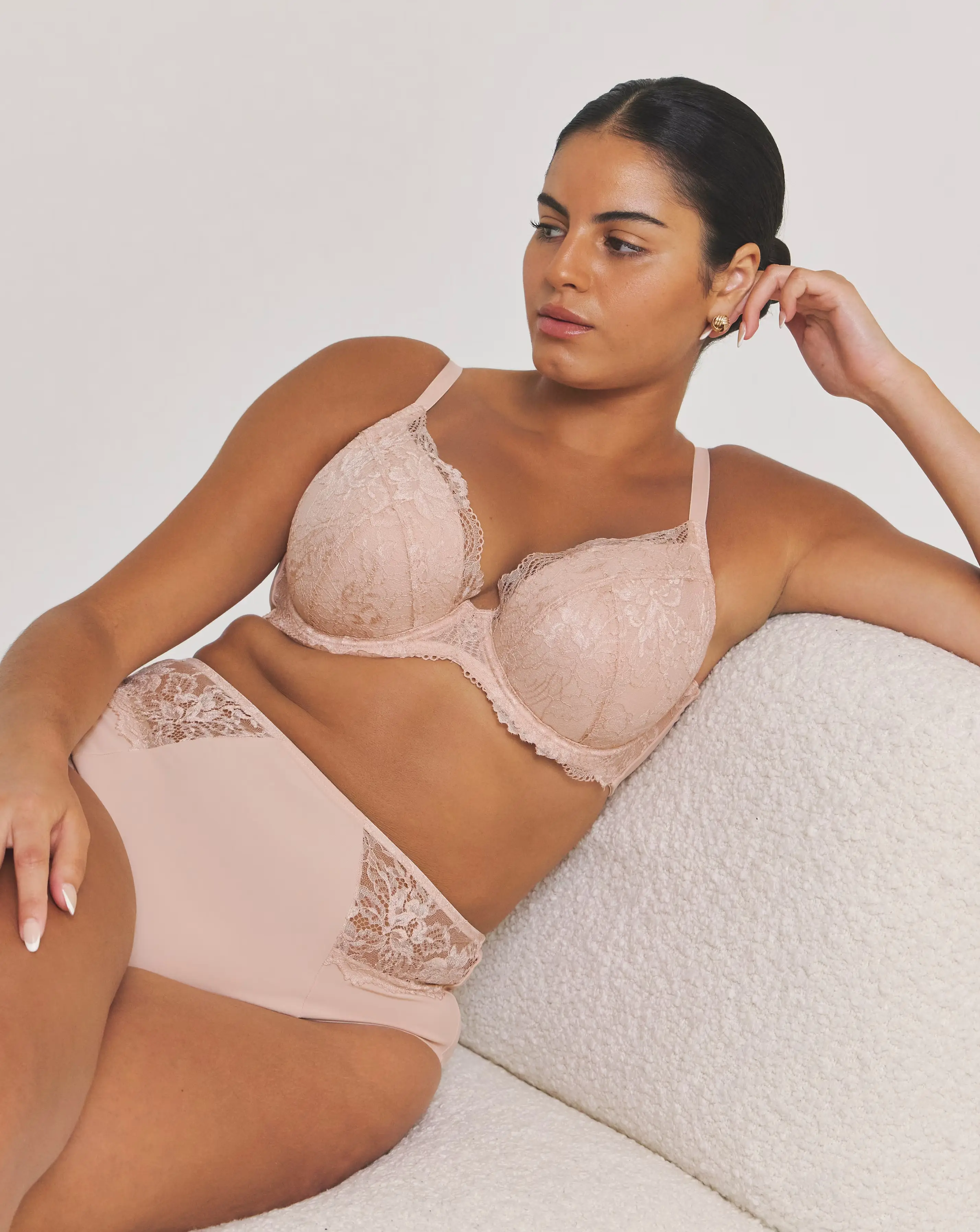 114905-pretty-secrets-2-pack-new-ella-wired-padded-plunge-bras-b-g-blush-white-1.webp