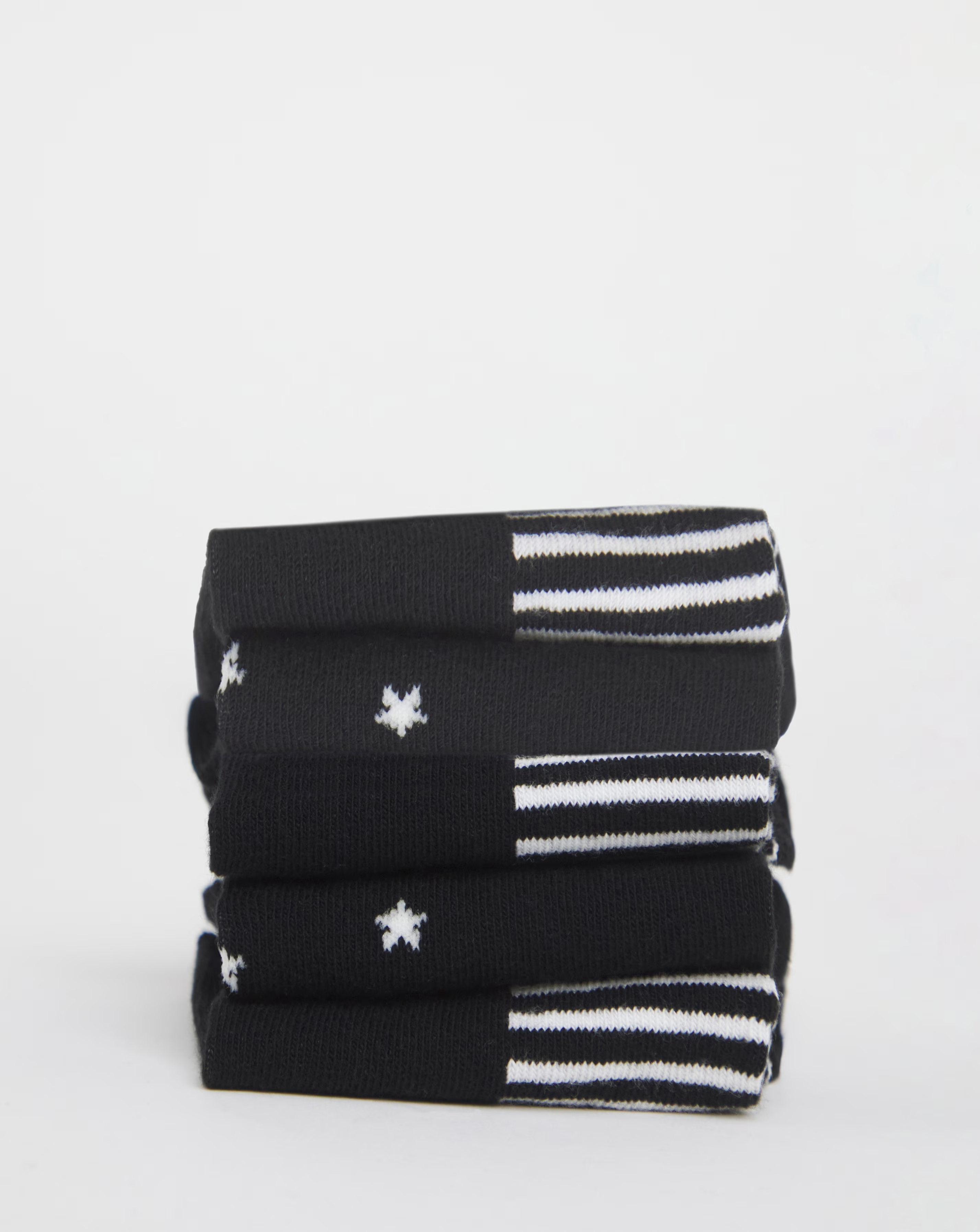 115474-pretty-secrets-5-pair-pack-trainer-liner-socks-wide-fit–1.webp