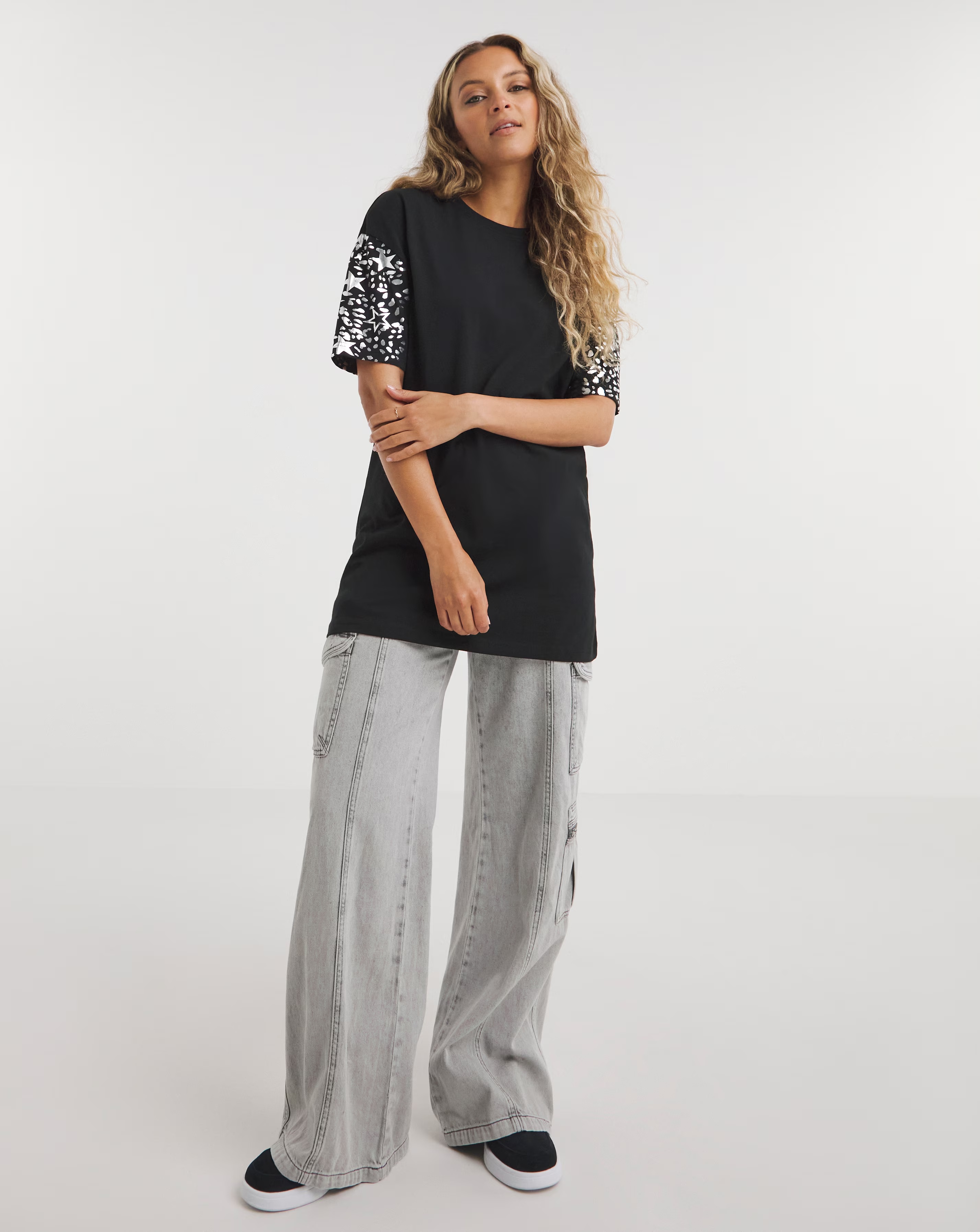 115743-star-foil-print-oversized-tee-1.jpg