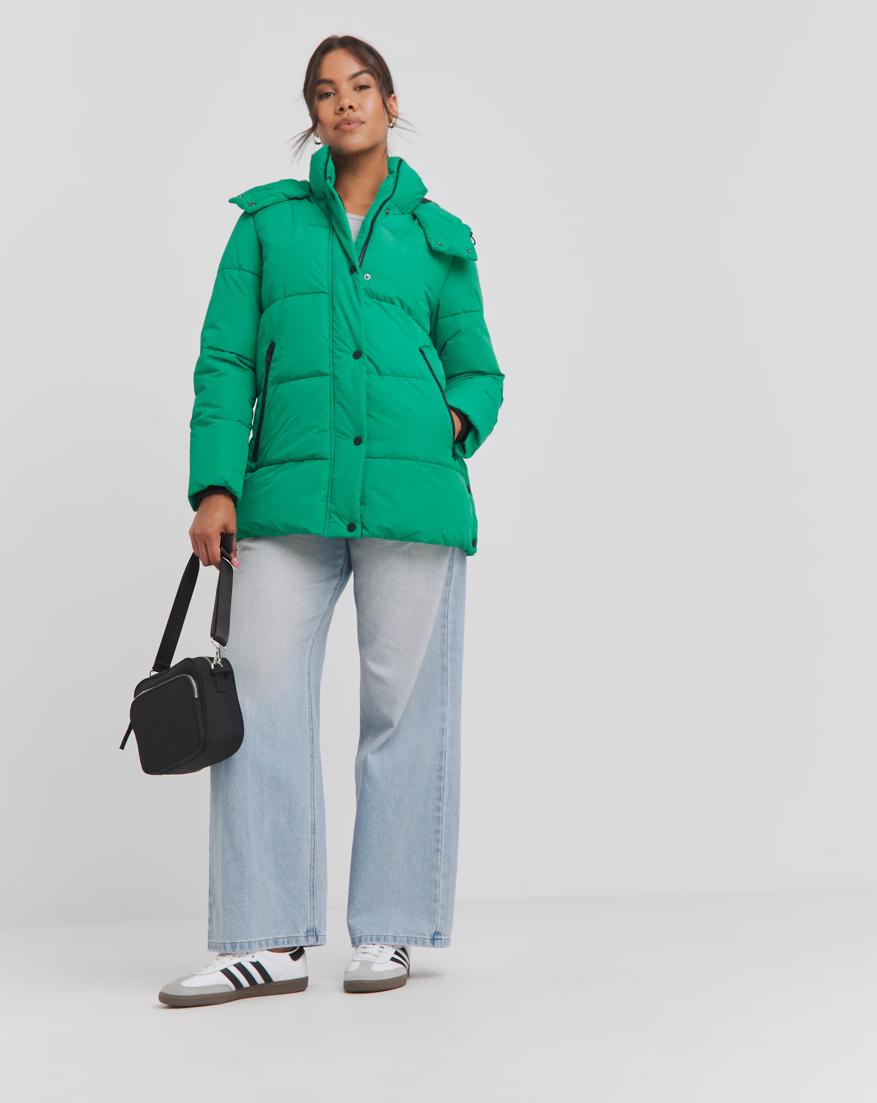 116404-green-mid-duvet-puffer-coat-1.webp