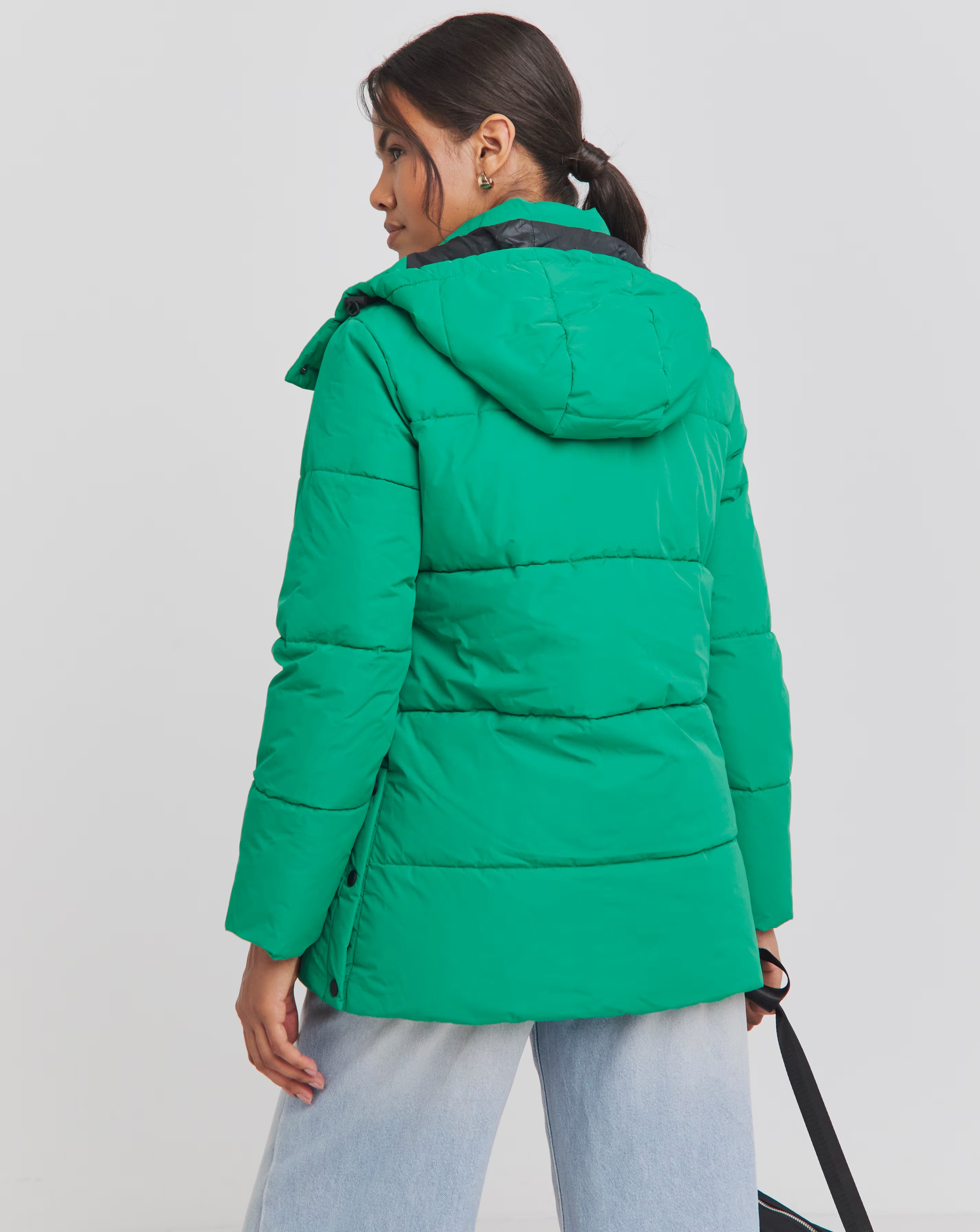 116404-green-mid-duvet-puffer-coat-1.webp