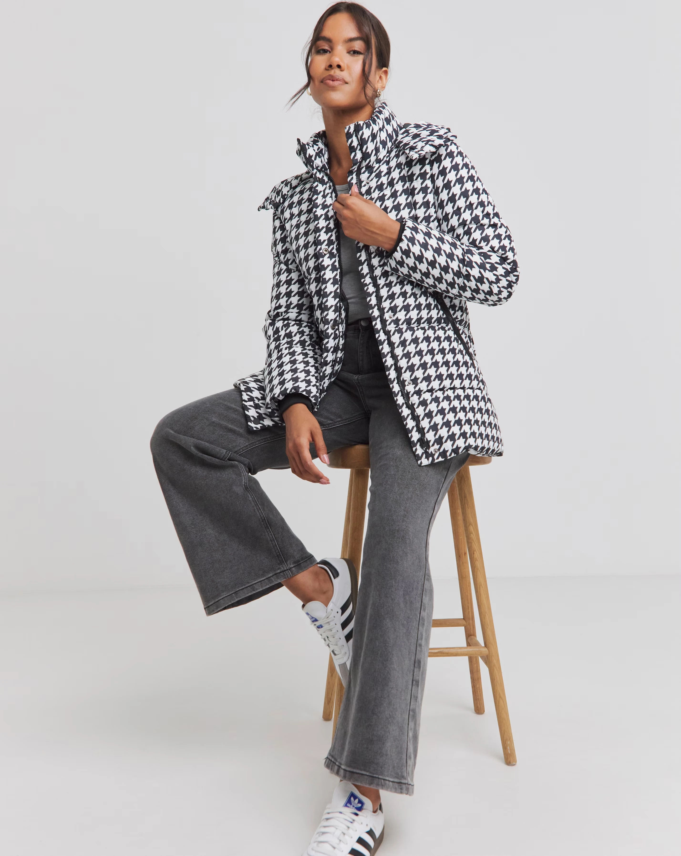 Houndstooth Mid Duvet Puffer Coat 1 116569-houndstooth-mid-duvet-puffer-coat-1.webp