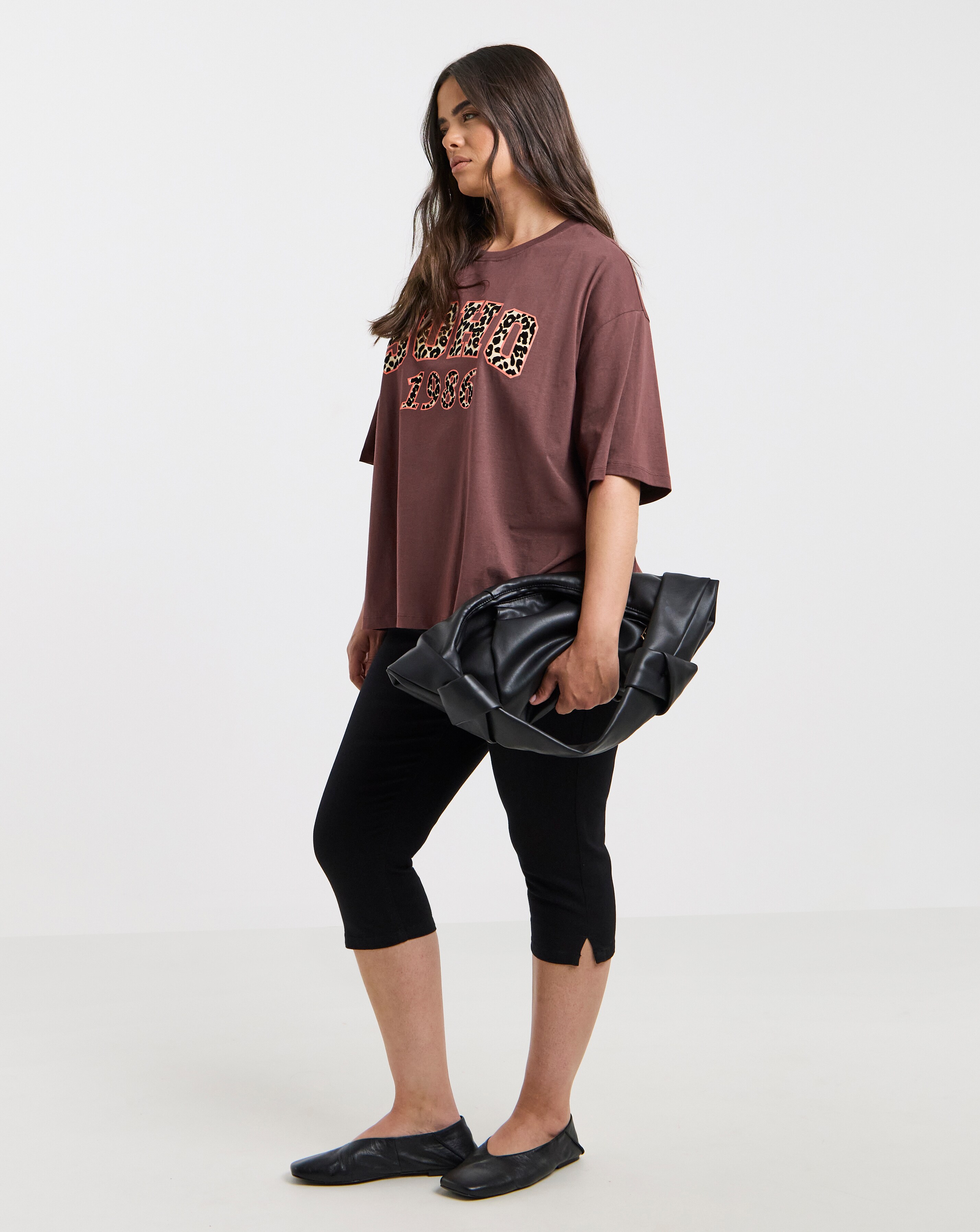 118317-burgundy-soho-graphic-t-shirt-1.webp