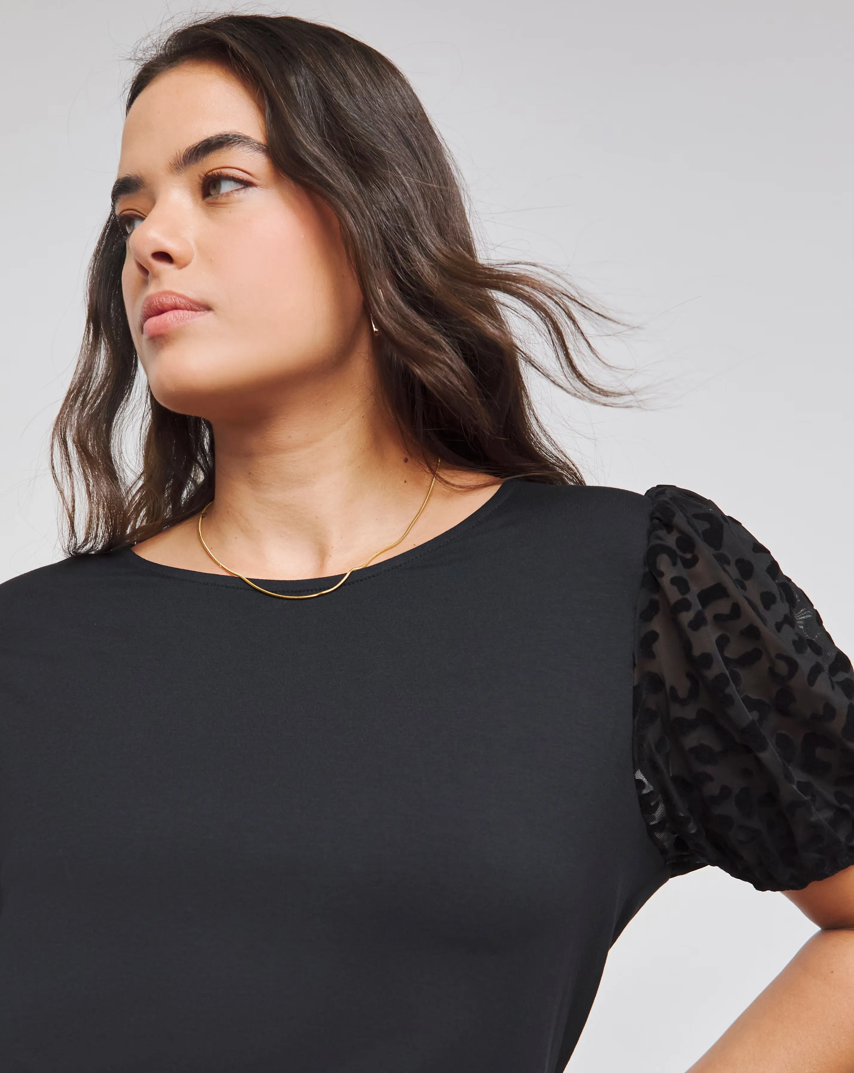 118647-black-leopard-burn-out-sleeve-t-shirt-1.webp