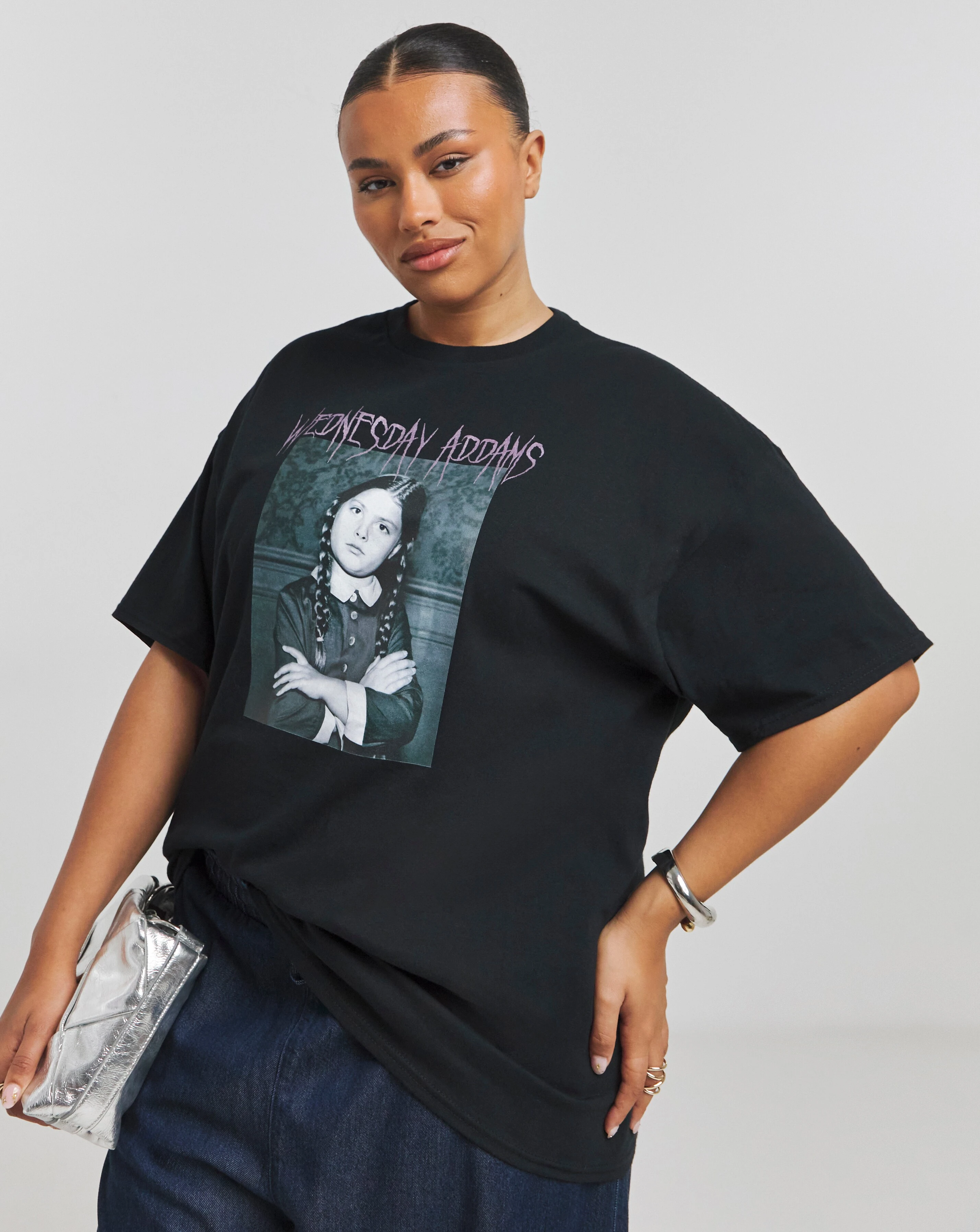 118700-black-wednesday-addams-license-t-shirt-1.jpg