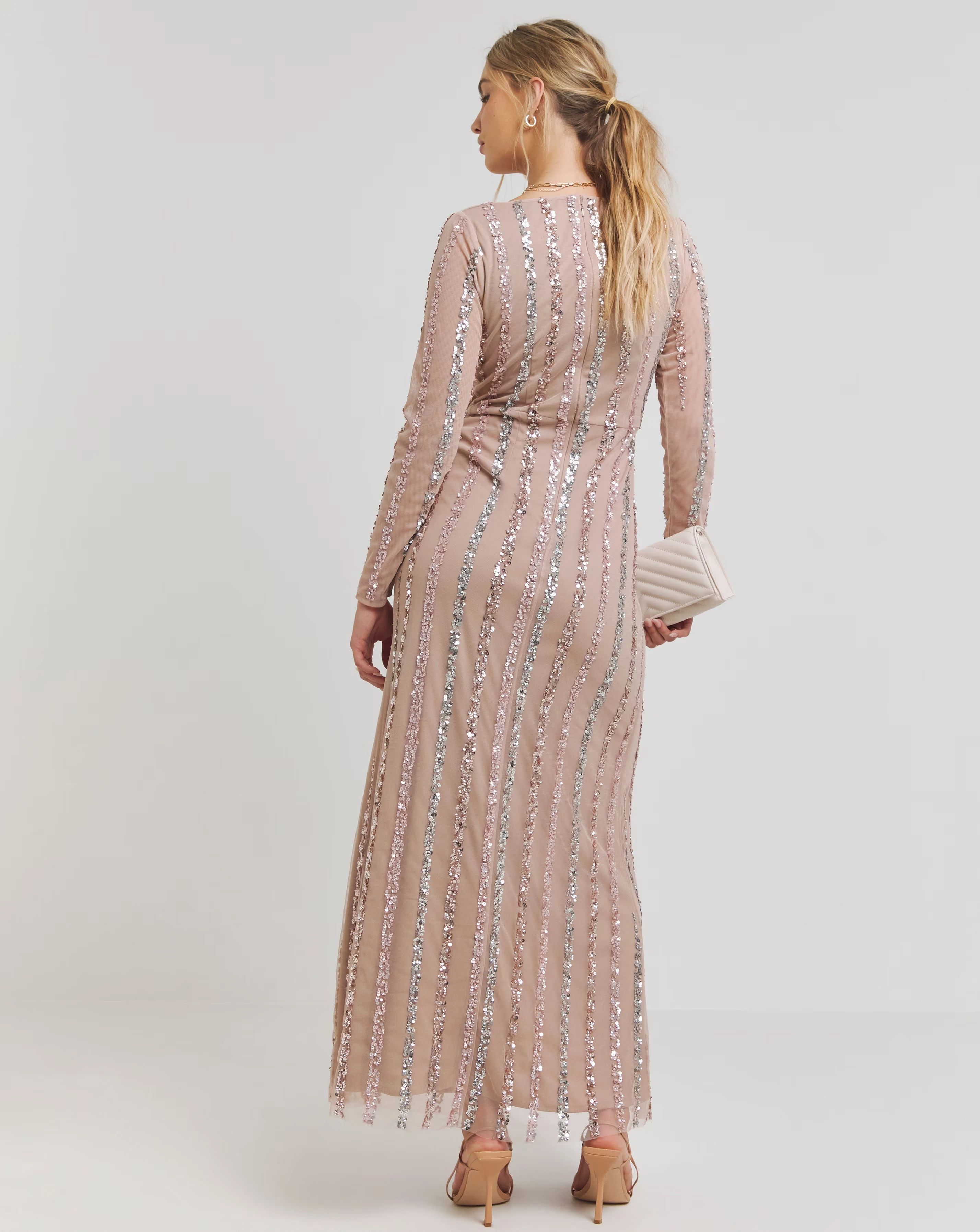 119184-maya-curve-isabella-maxi-dress-1.webp