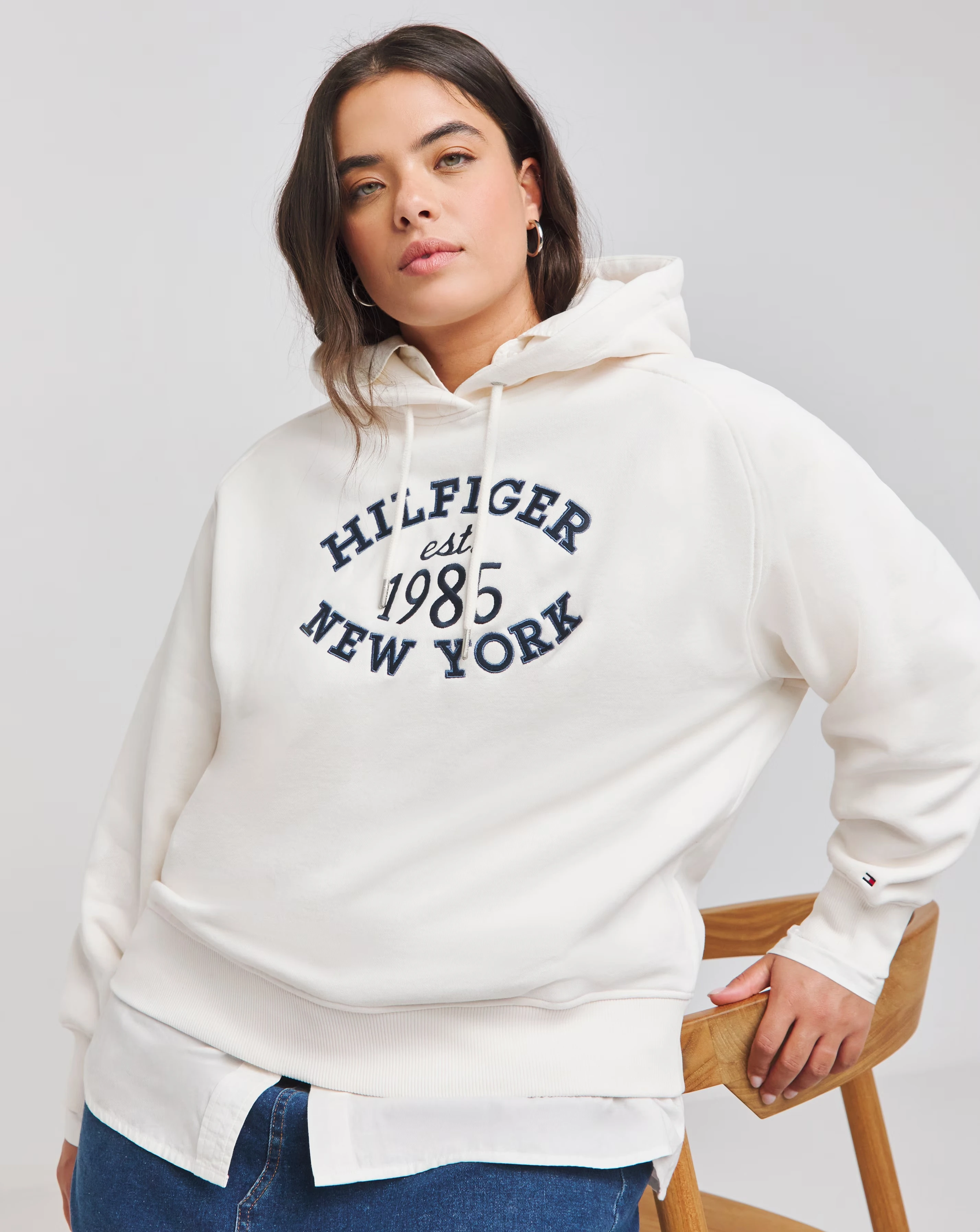 119397-tommy-hilfiger-reg-hilfiger-varsity-hoodie-1.webp