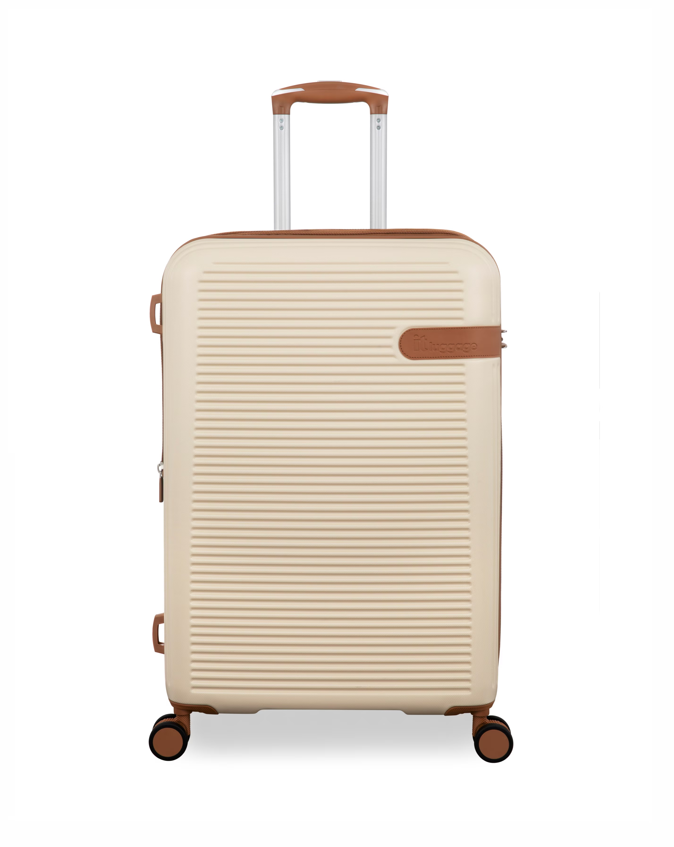 121387-it-luggage-clarify-medium-suitcase-1.jpg