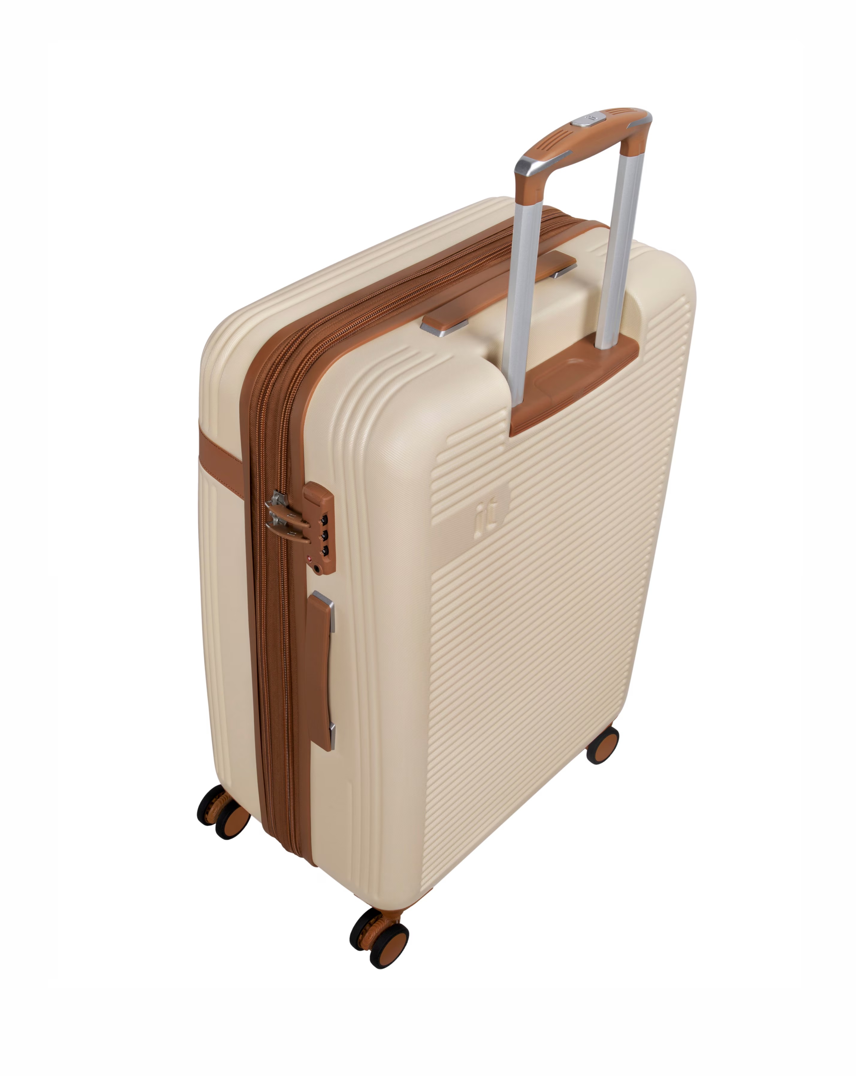 121387-it-luggage-clarify-medium-suitcase-1.jpg