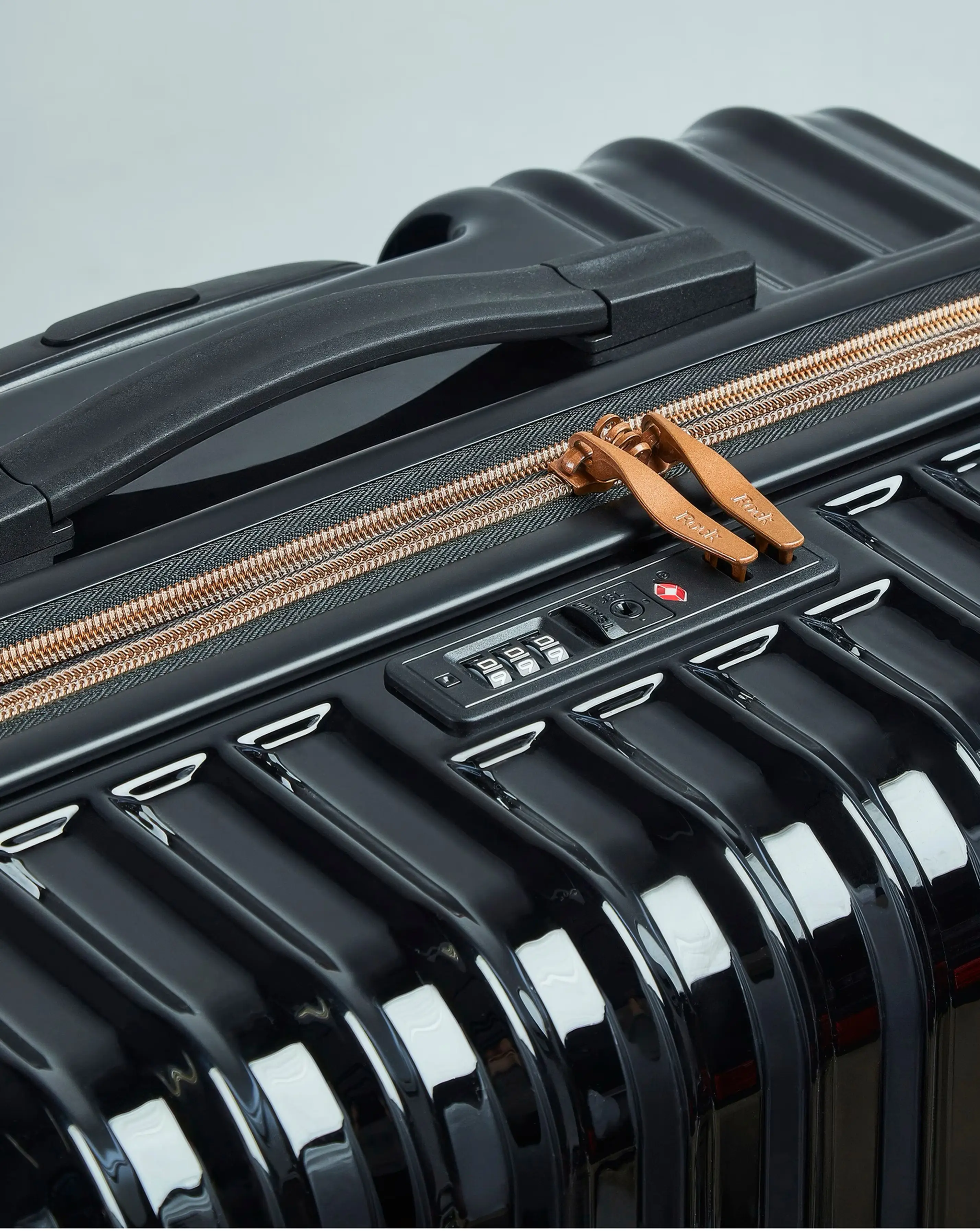 121457-rock-selene-large-suitcase-1.jpg