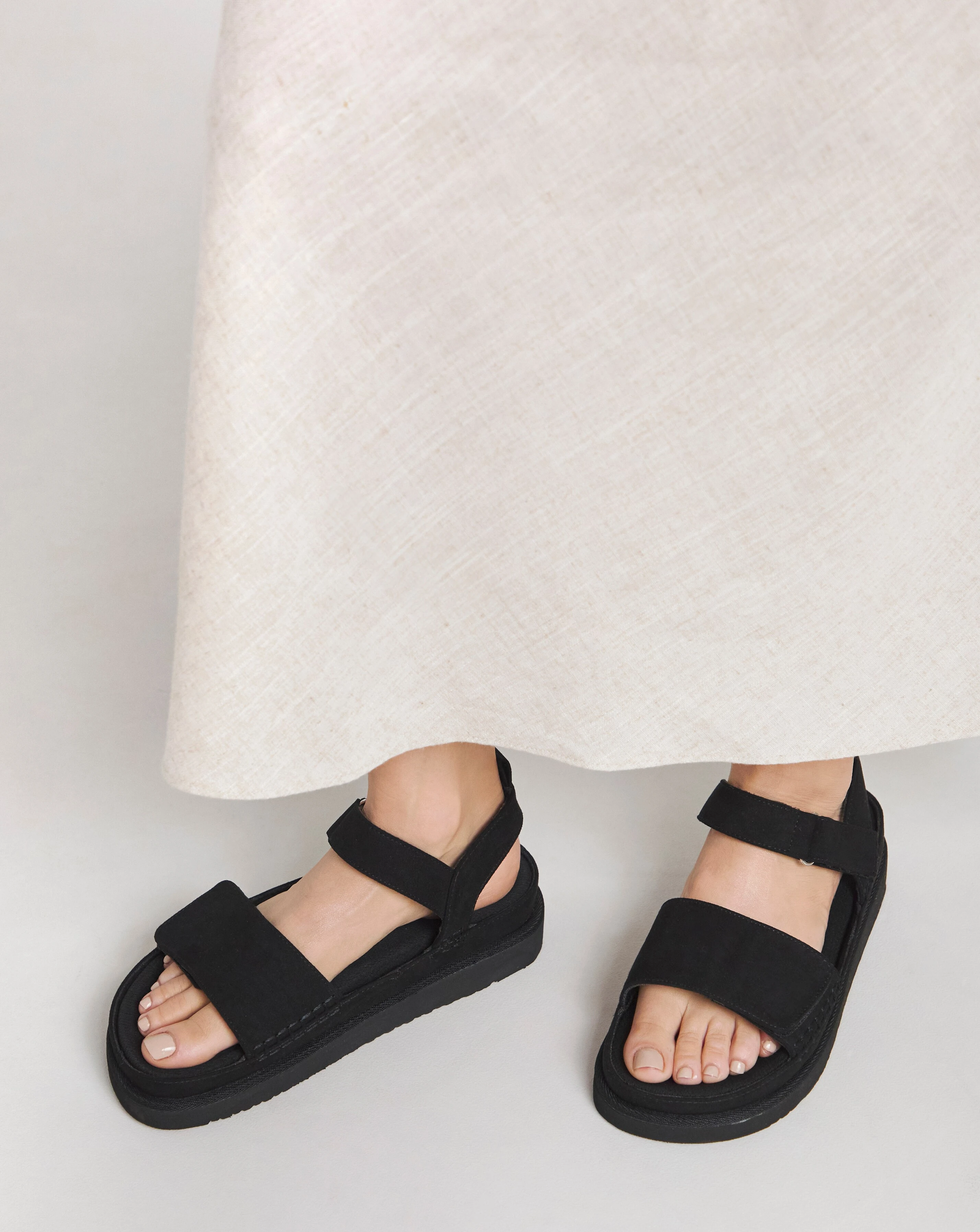 121561-nell-touch-and-close-sandals-standard-d-fit-1.webp