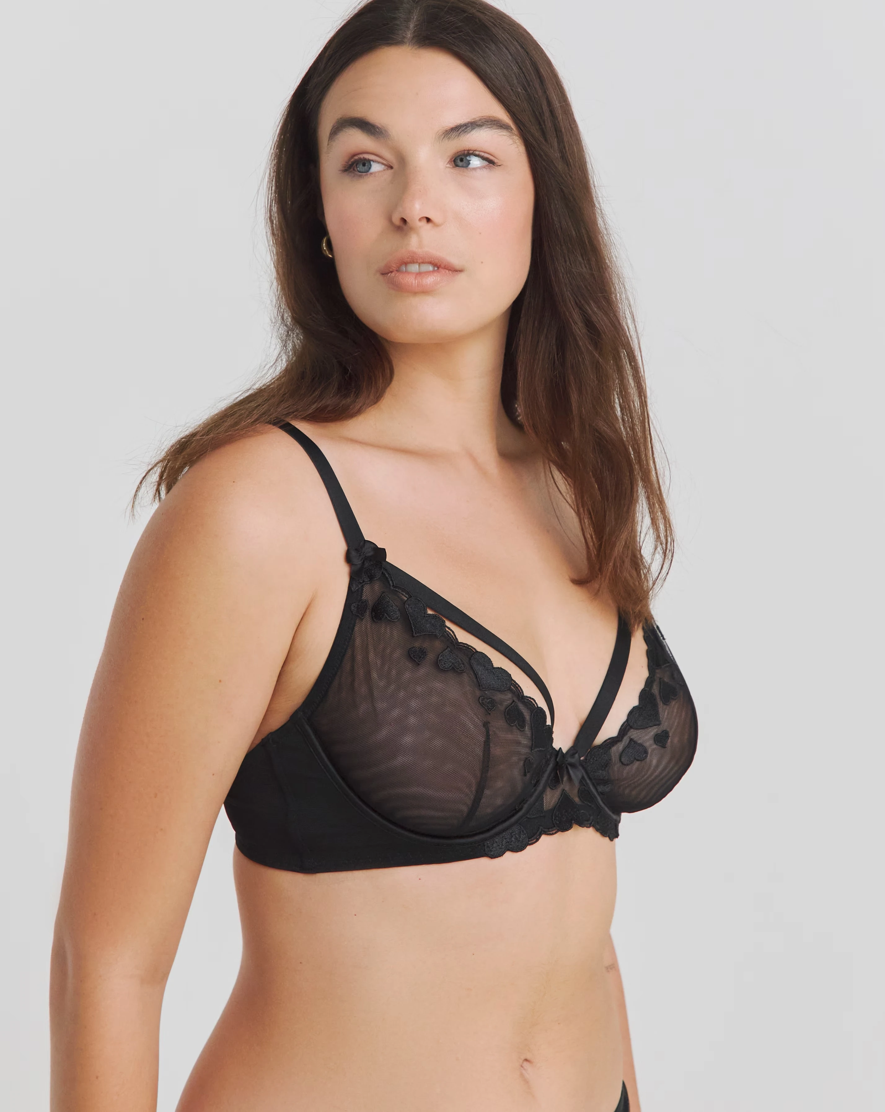 12159-simply-be-valentina-heart-wired-plunge-bra-black-1.webp