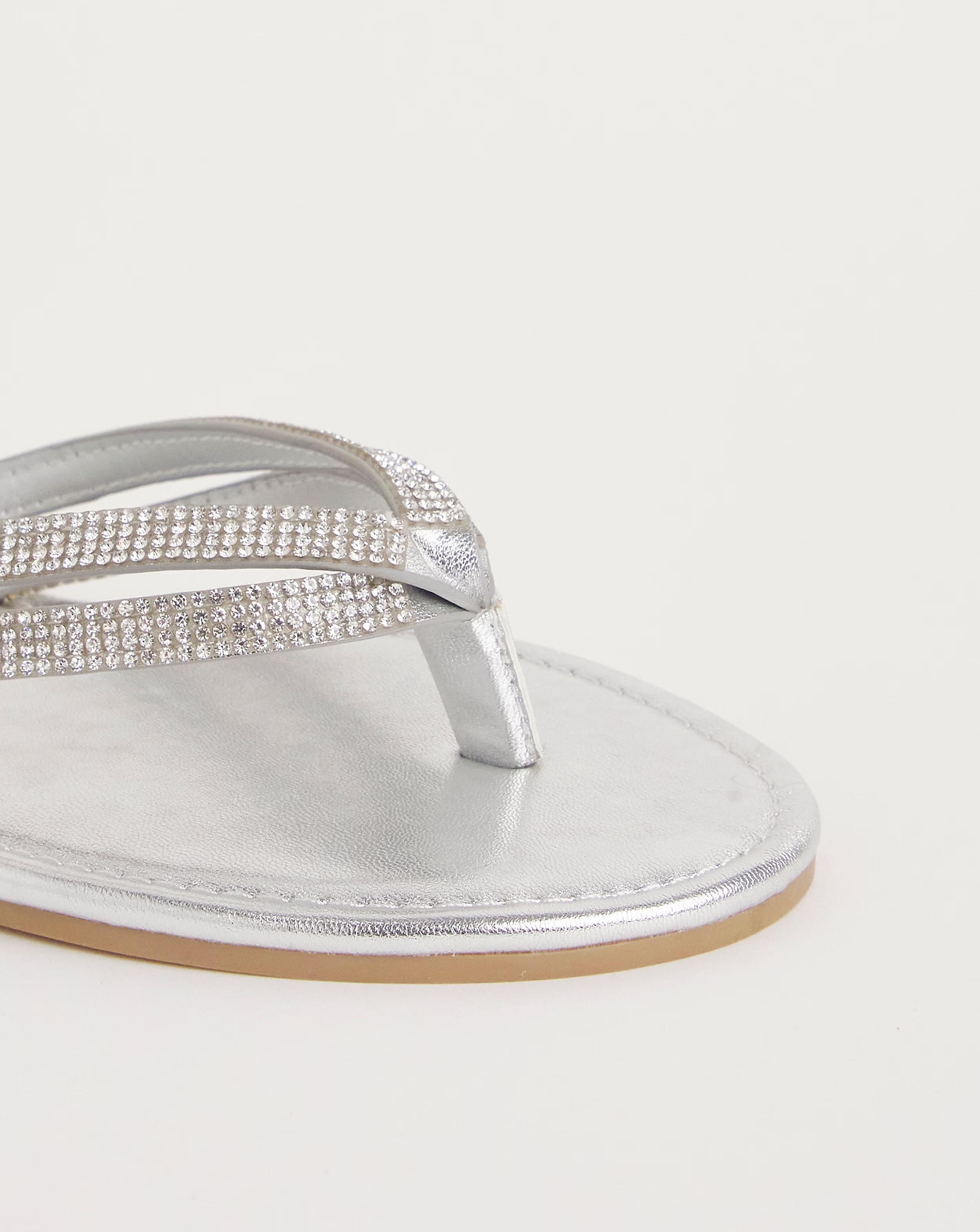 122008-poppy-two-strap-toe-post-classic-flat-sandals-extra-wide-eee-fit-simply-comfort-1.webp