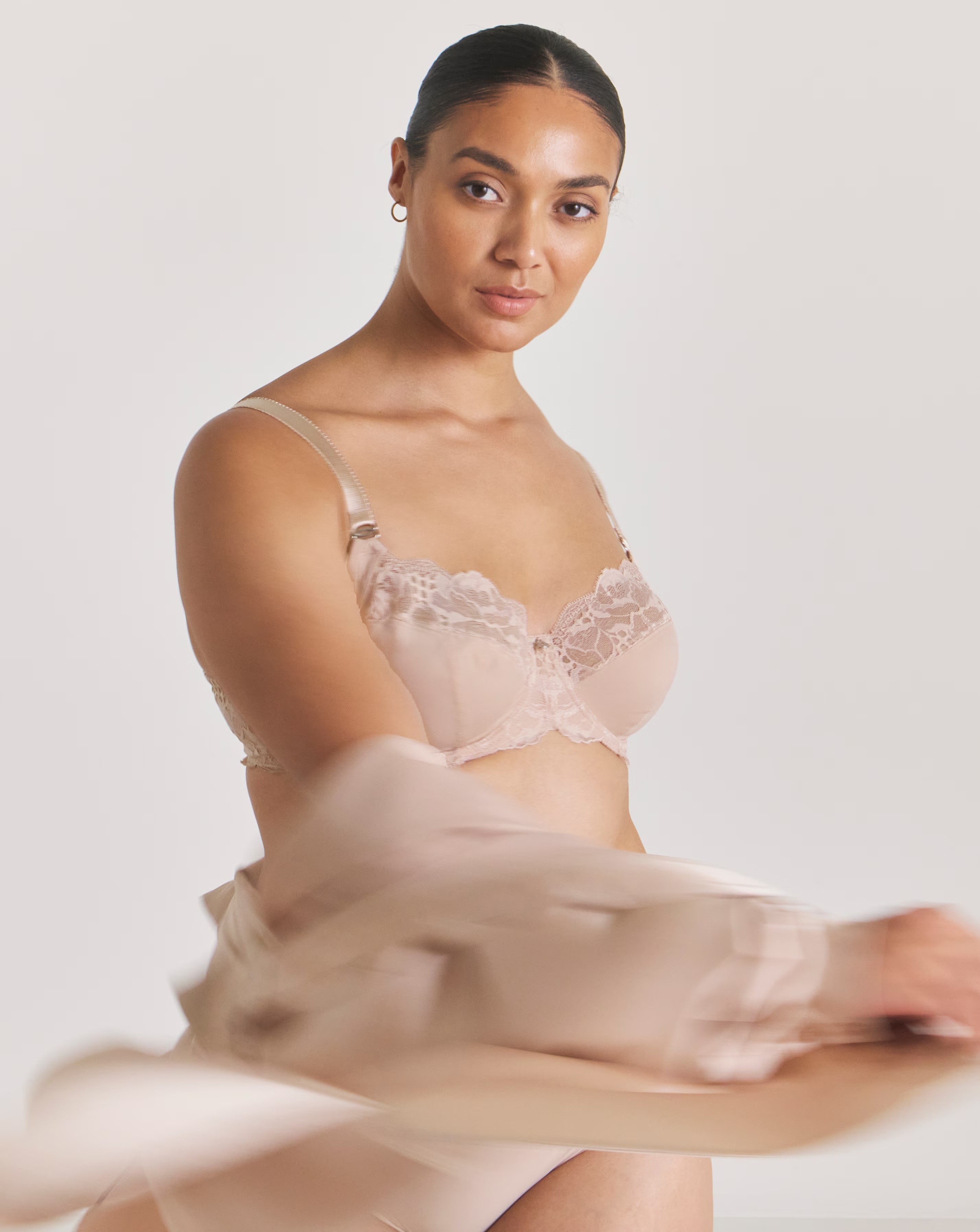 122831-fantasie-reflect-full-cup-wired-bra-beige-1.webp