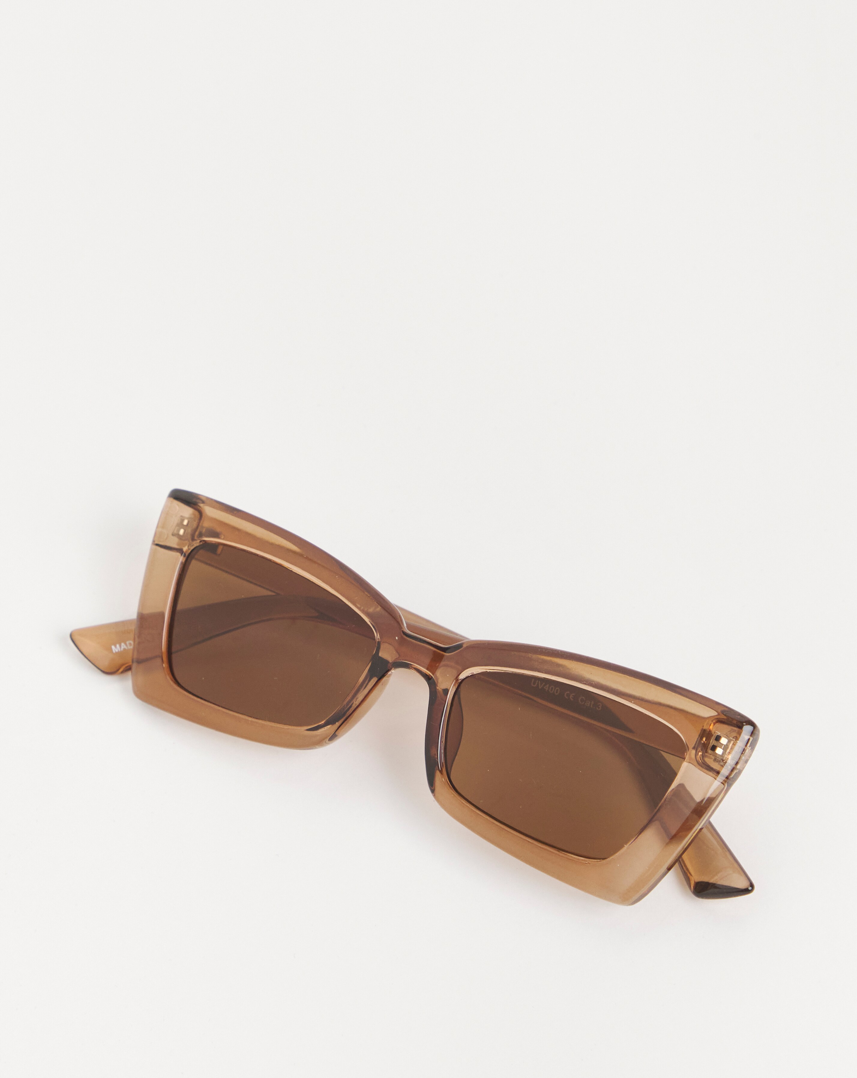 123451-square-cat-eye-sunglasses-1.jpg
