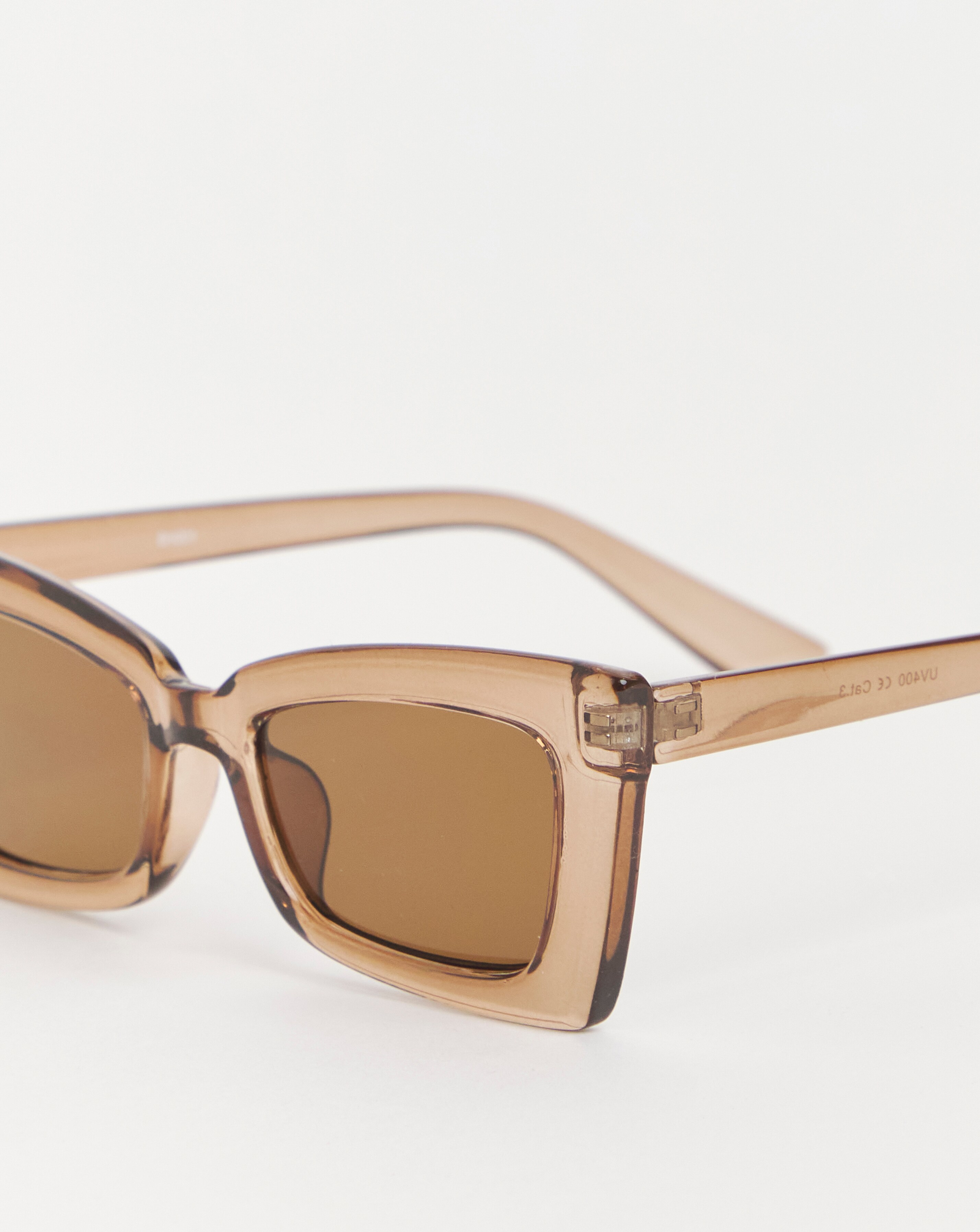 123451-square-cat-eye-sunglasses-1.jpg
