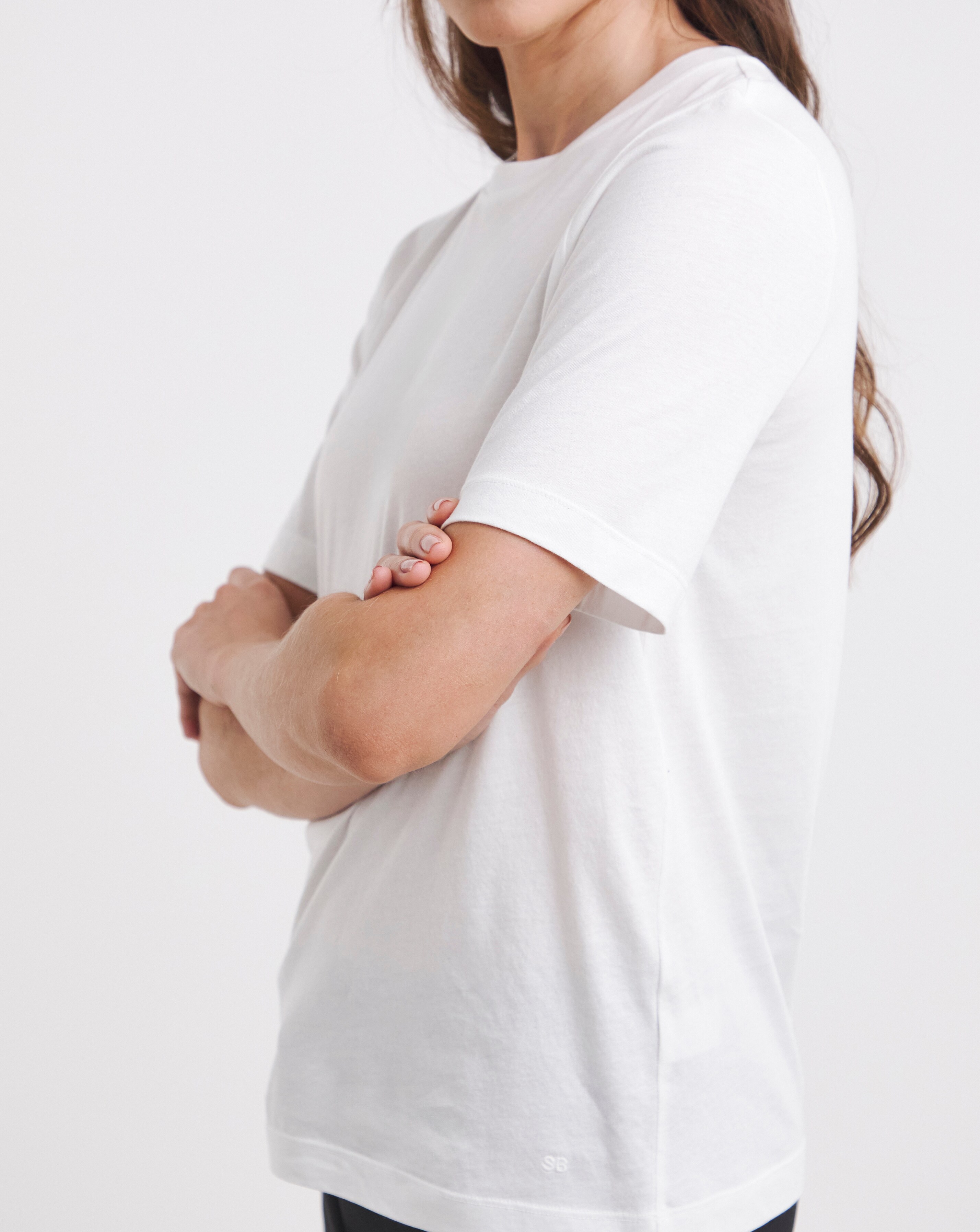 123839-sweaty-betty-essential-crew-neck-t-shirt-1.jpg