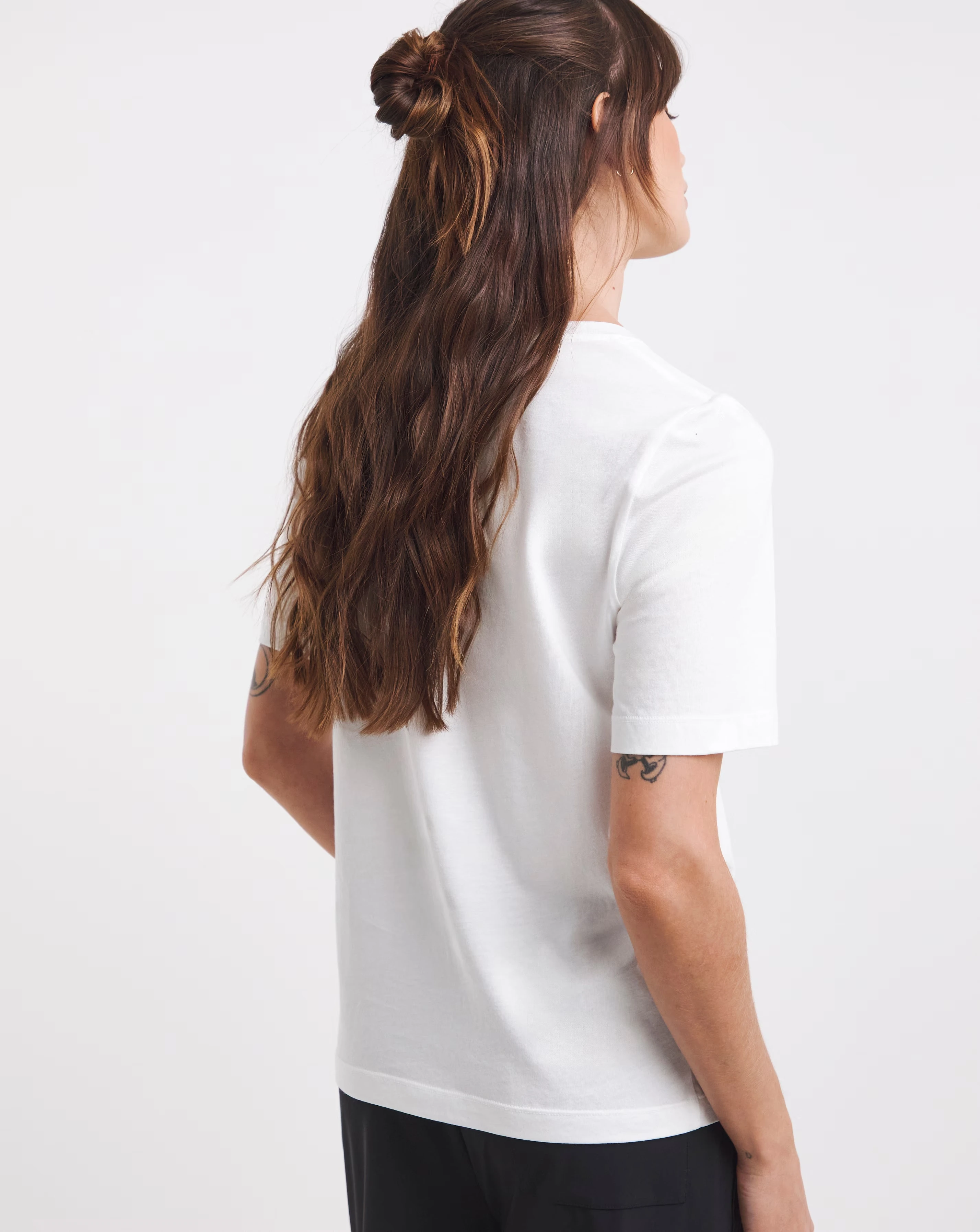 123839-sweaty-betty-essential-crew-neck-t-shirt-1.jpg